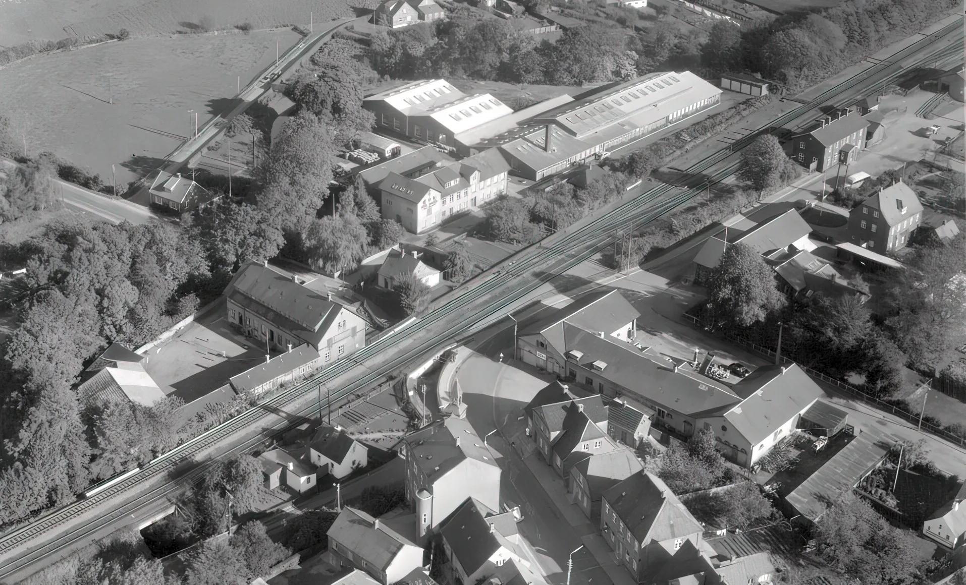 Billede af Aarup Station ligger øverst til højre i billedet. Billede af Aarup Station ligger øverst til højre i billedet.