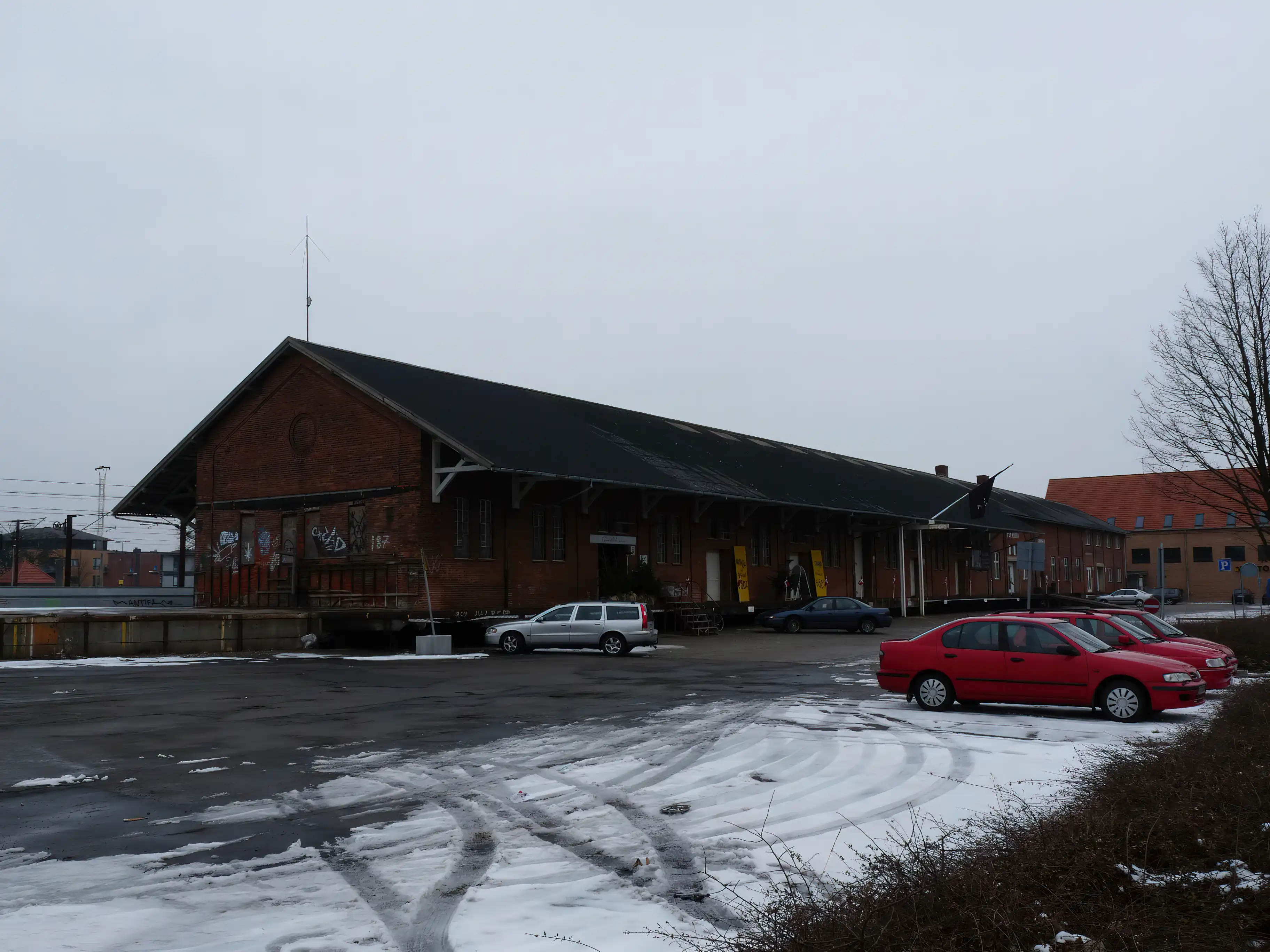 Billede af Slagelse Stations varehus. Billede af Slagelse Stations varehus.