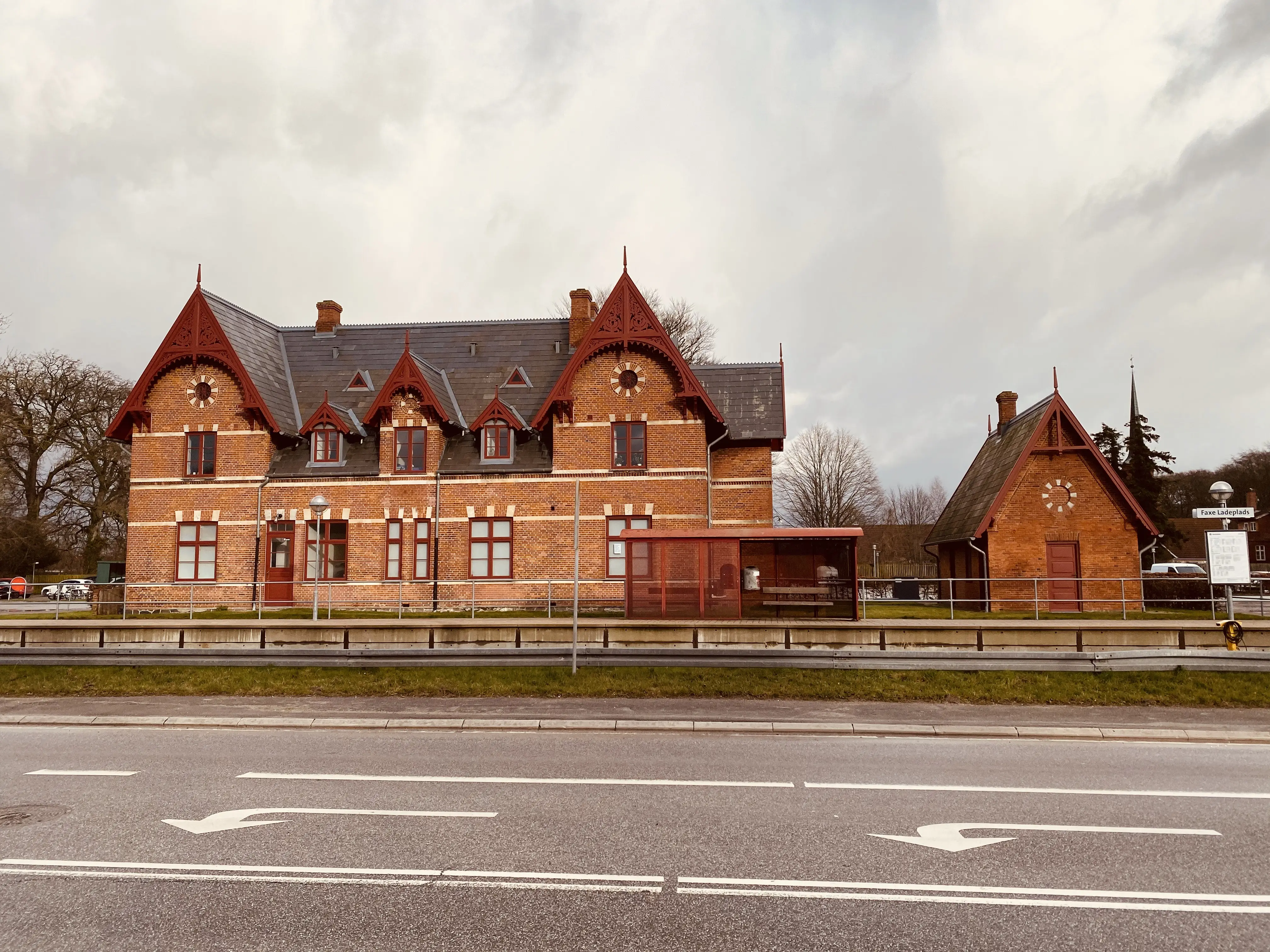 Billede af Faxe Ladeplads Station. Billede af Faxe Ladeplads Station.
