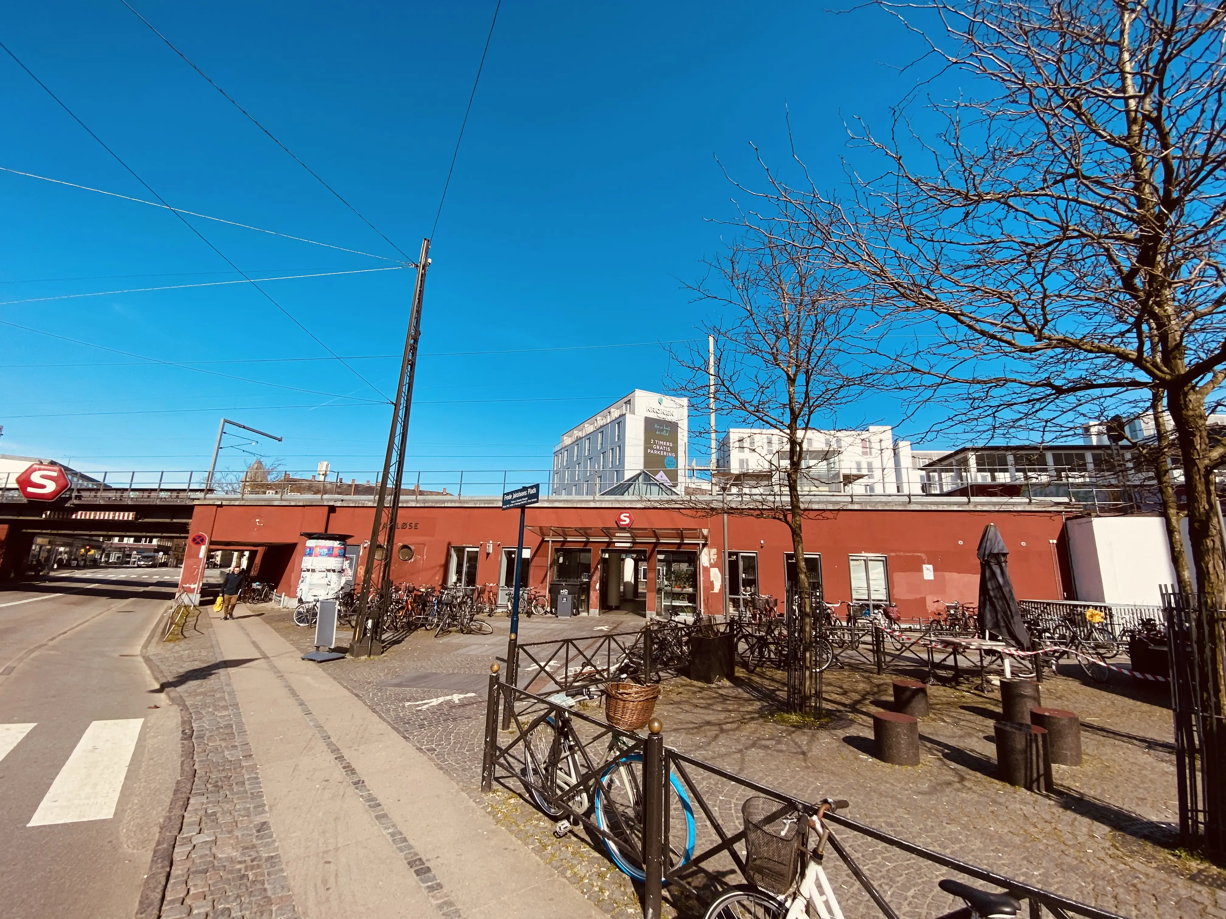 Billede af Vanløse S-togsstation. Billede af Vanløse S-togsstation.