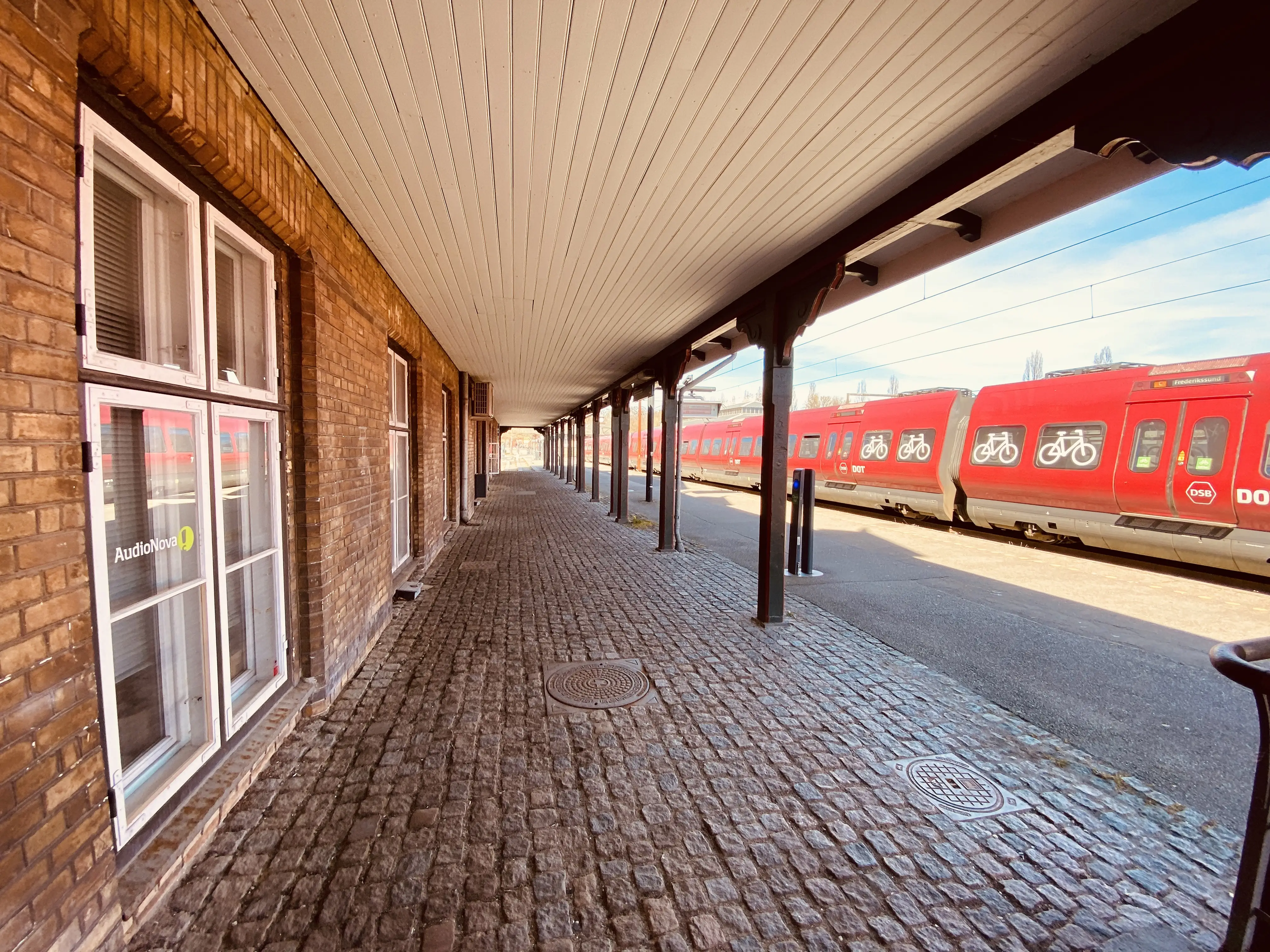 Billede af Klampenborg Station.