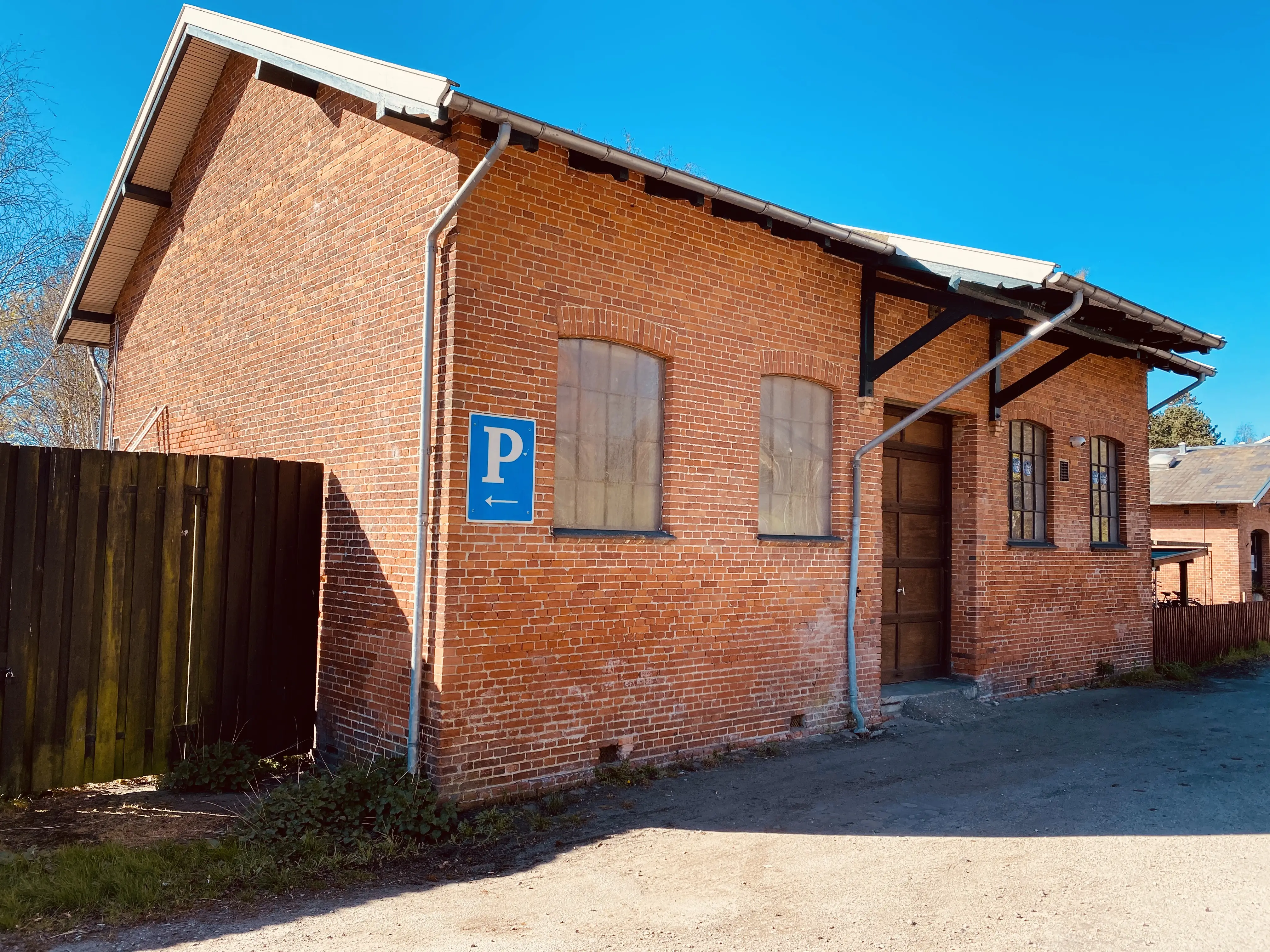 Billede af Fredensborg Stations pakhus.