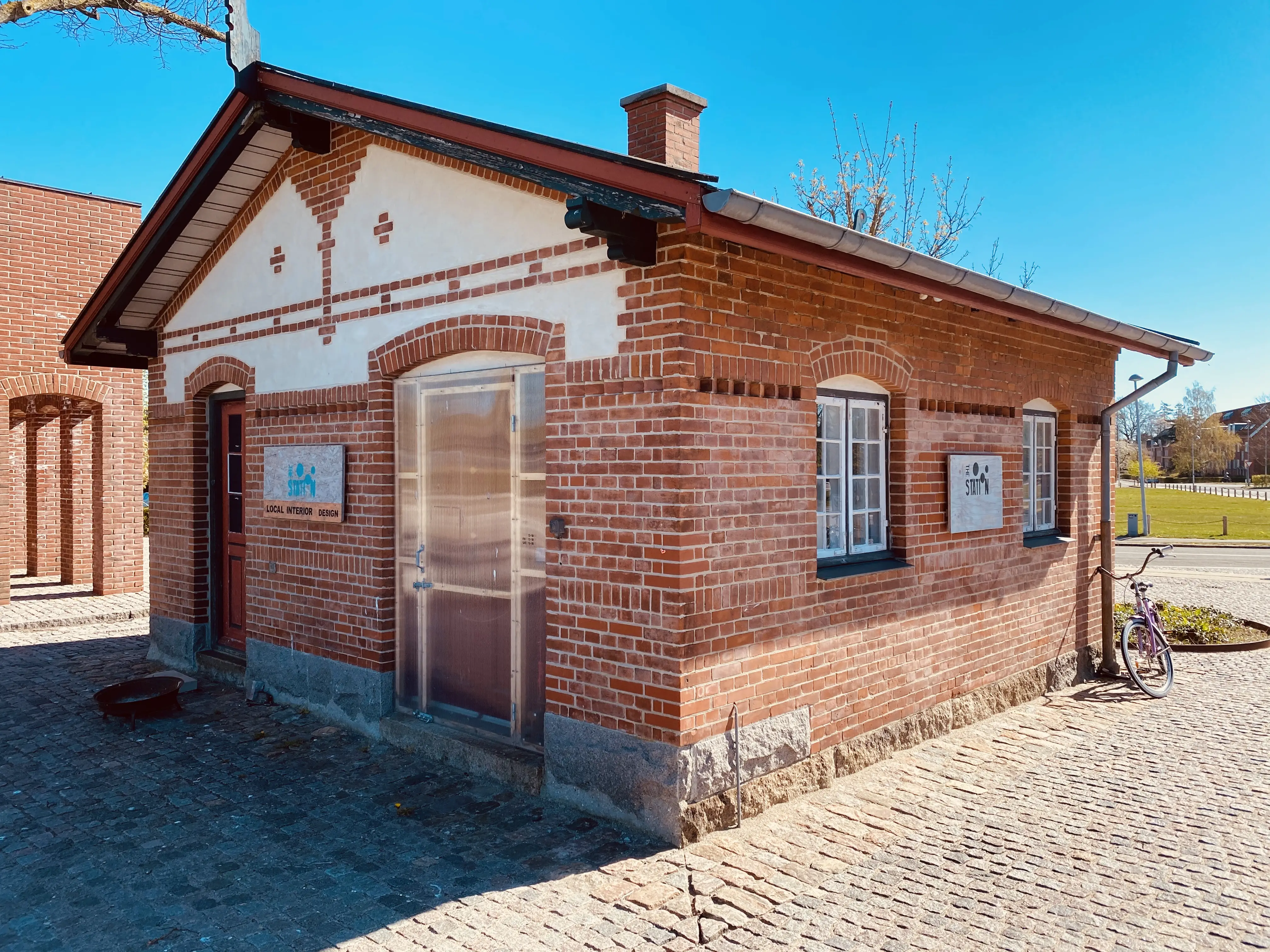 Billede af Humlebæk Station.