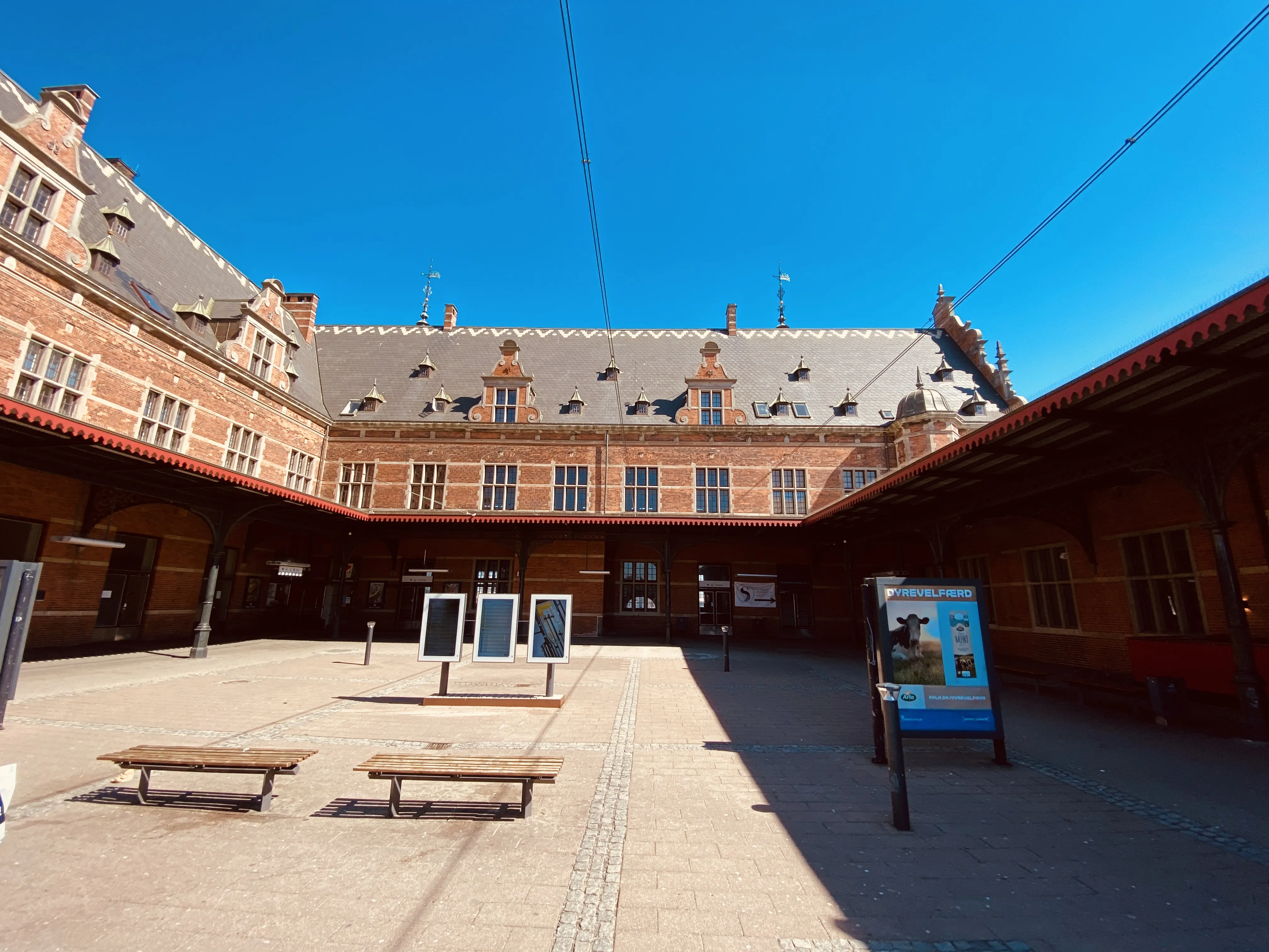 Billede af Helsingør Banegård. Billede af Helsingør Banegård.