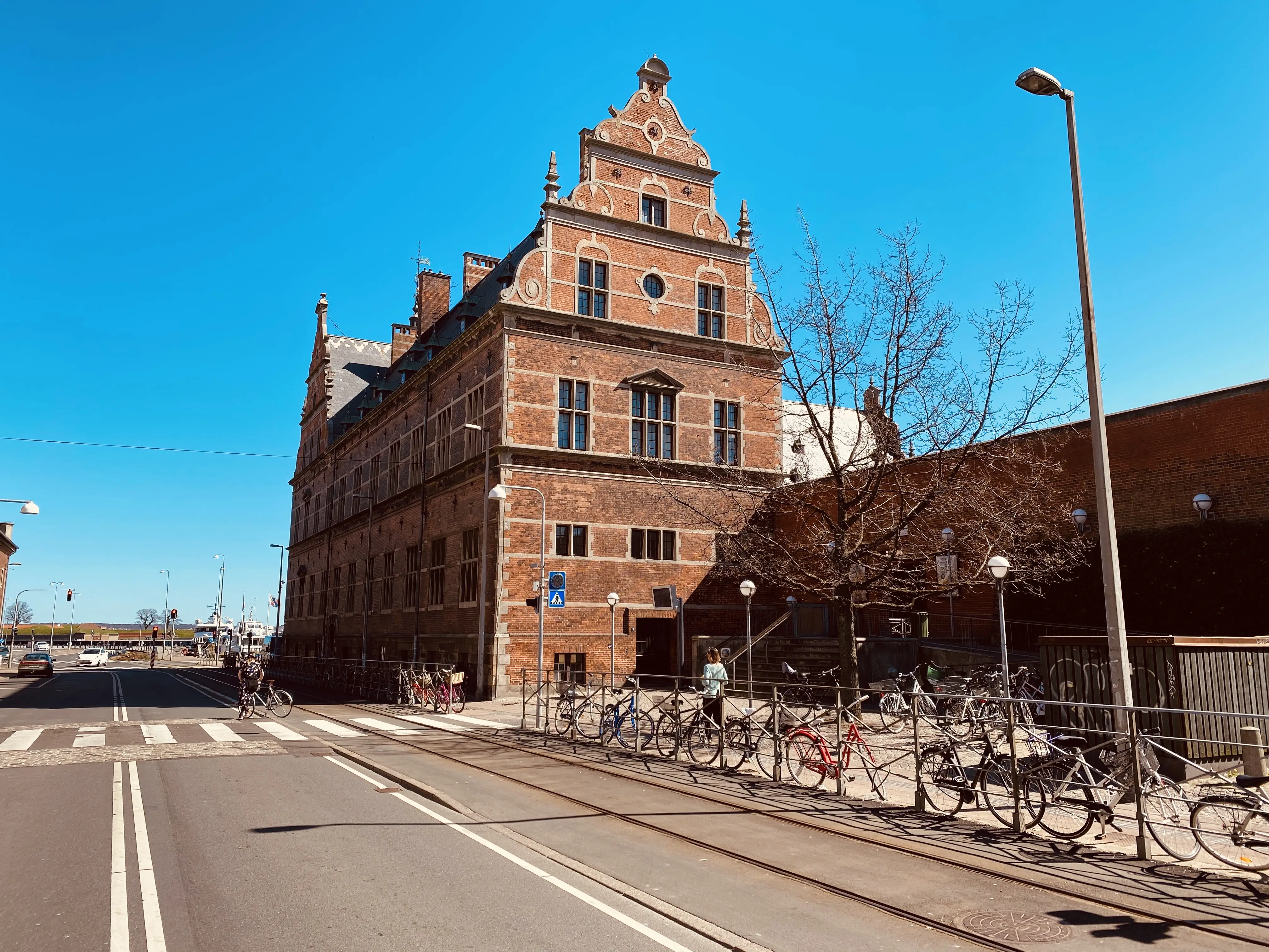 Billede af Helsingør Banegård. Billede af Helsingør Banegård.