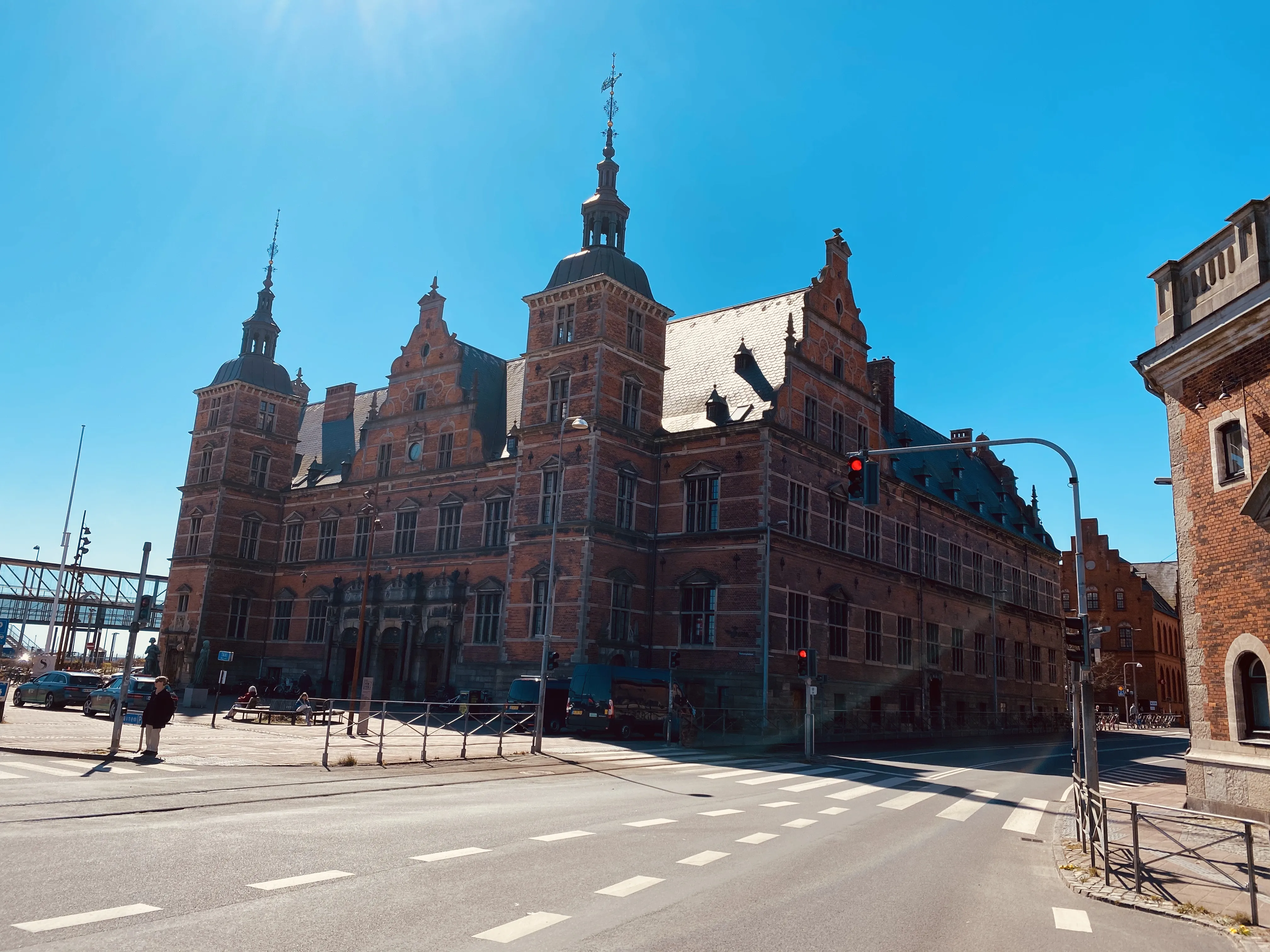 Billede af Helsingør Banegård. Billede af Helsingør Banegård.