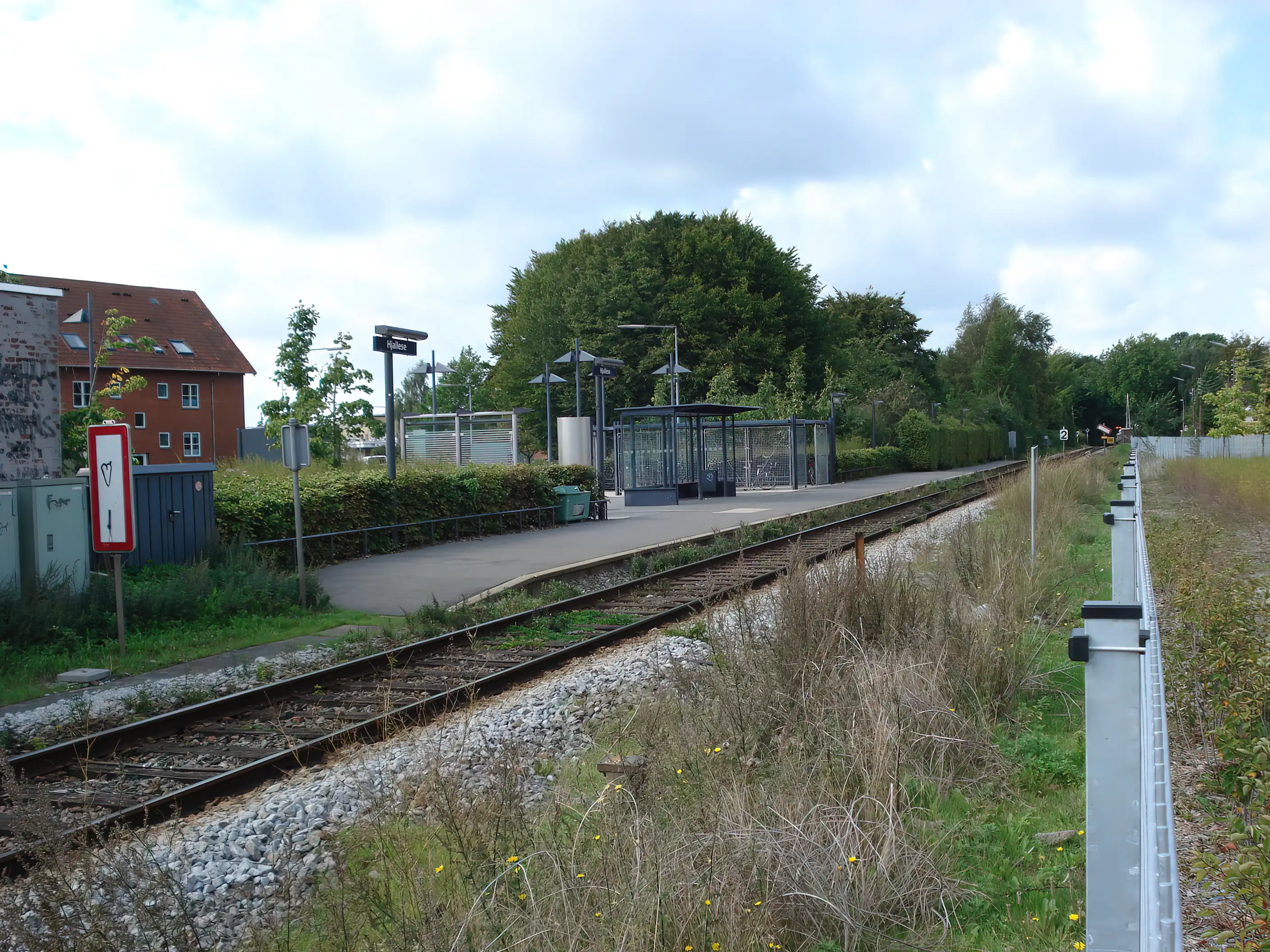 Billede af Hjallese Station, som er nedrevet, men den har ligget her. Billede af Hjallese Station, som er nedrevet, men den har ligget her.
