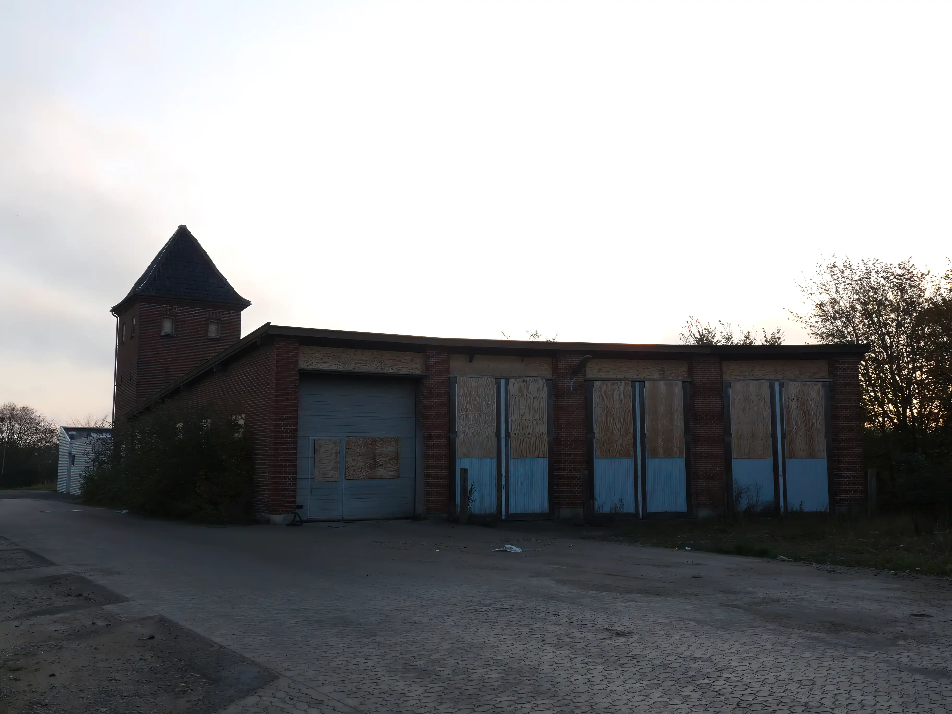 Billede af Gilleleje Stations remise.