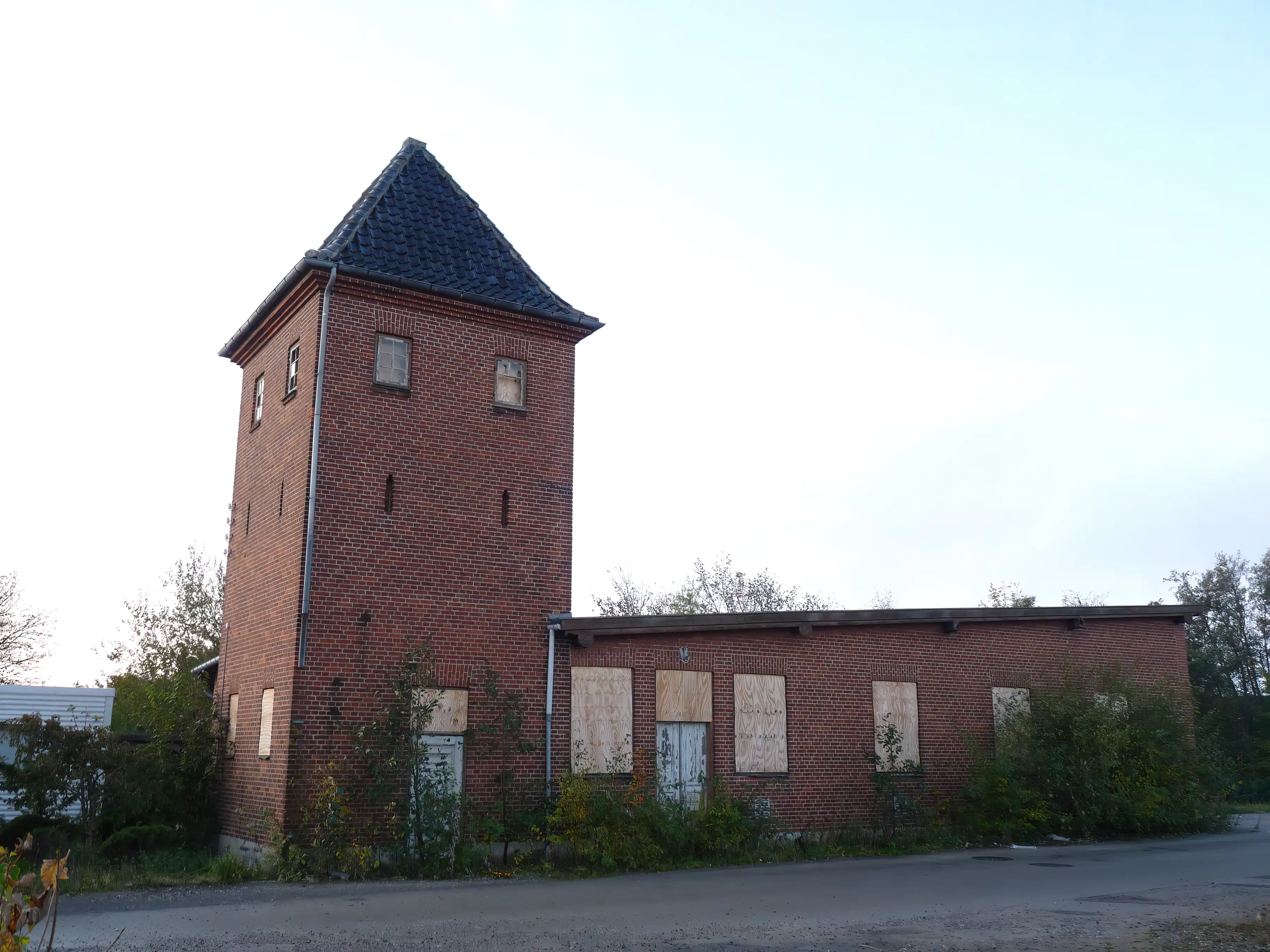 Billede af Gilleleje Stations remise.