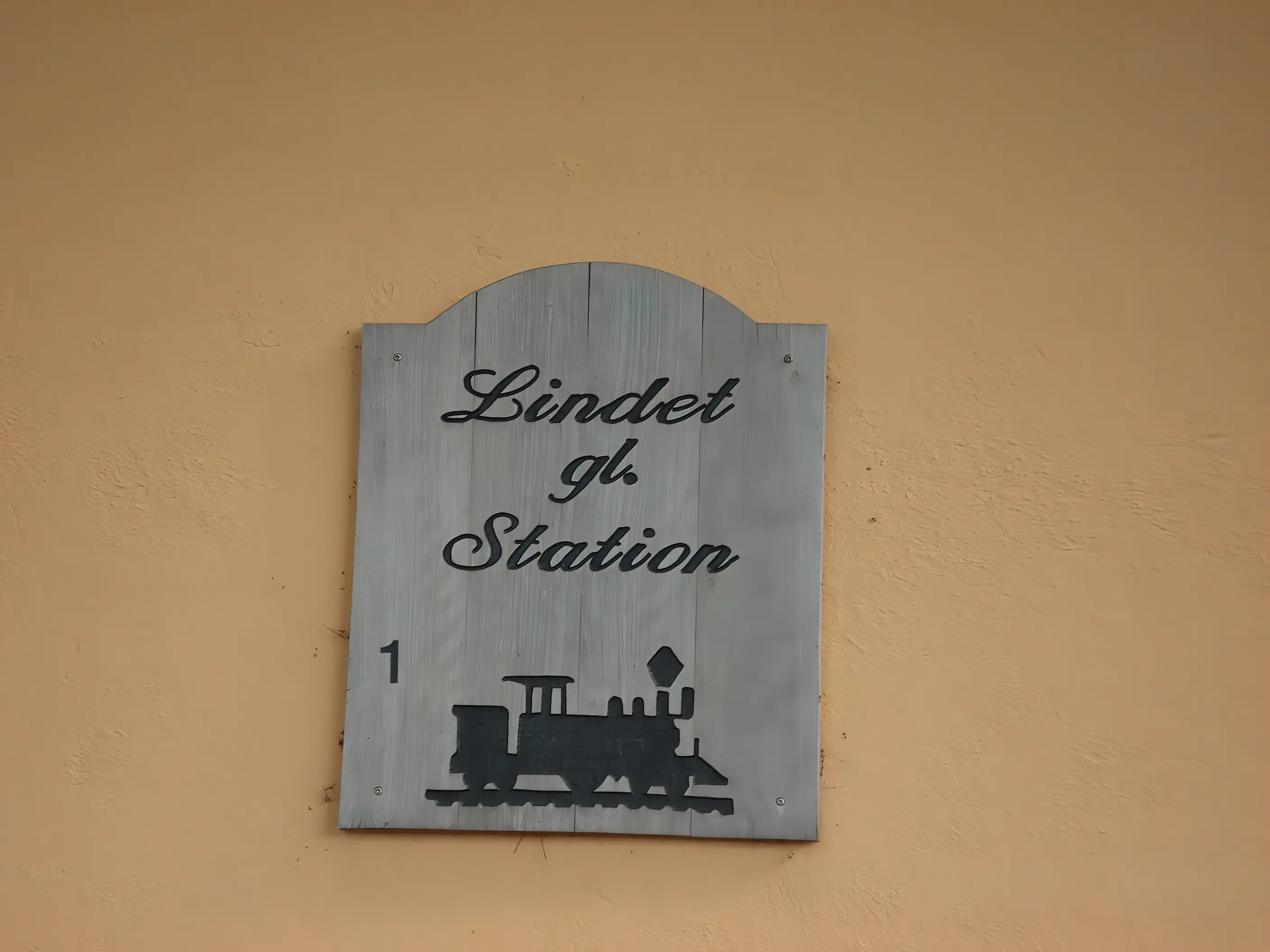 Billede af Lindet Station. Billede af Lindet Station.
