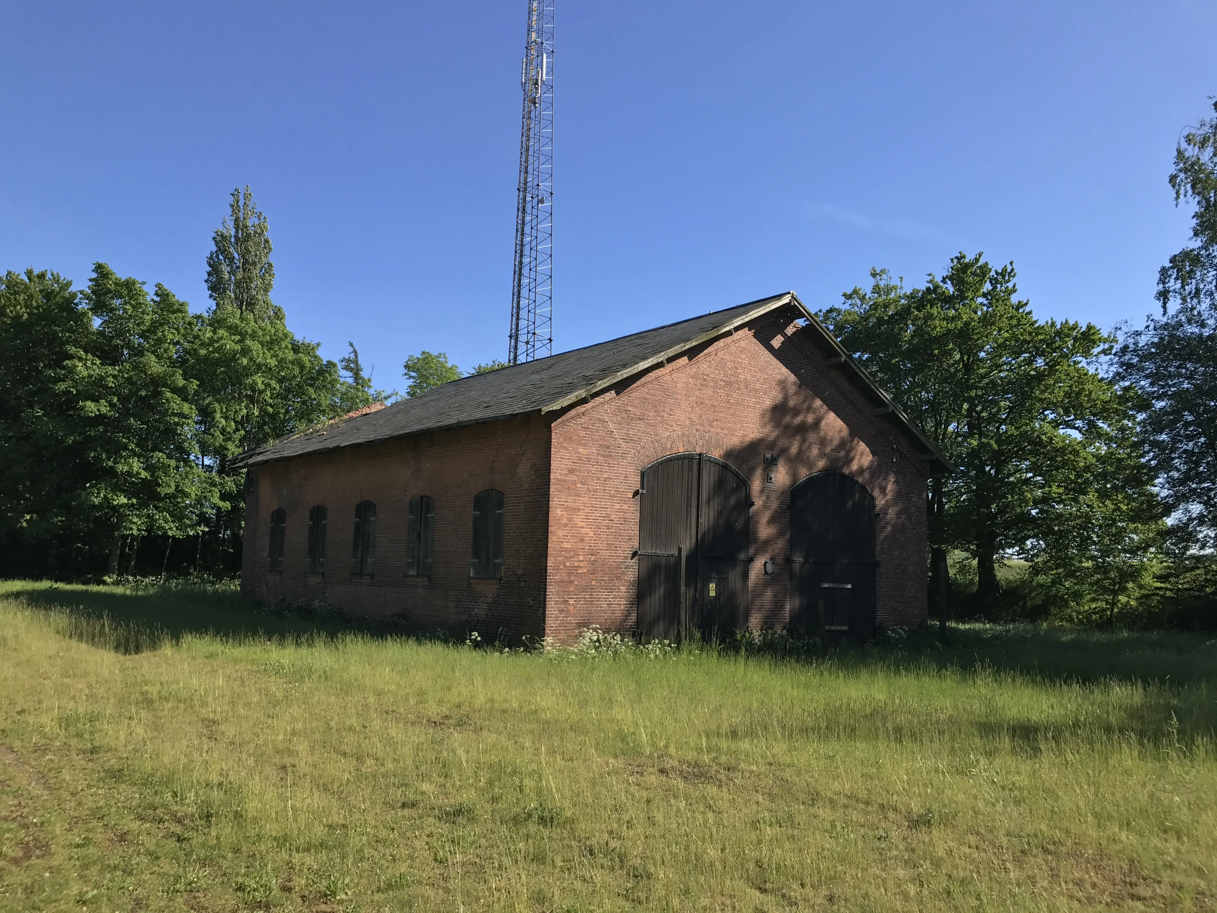 Billede af Skælskør Stations remise.