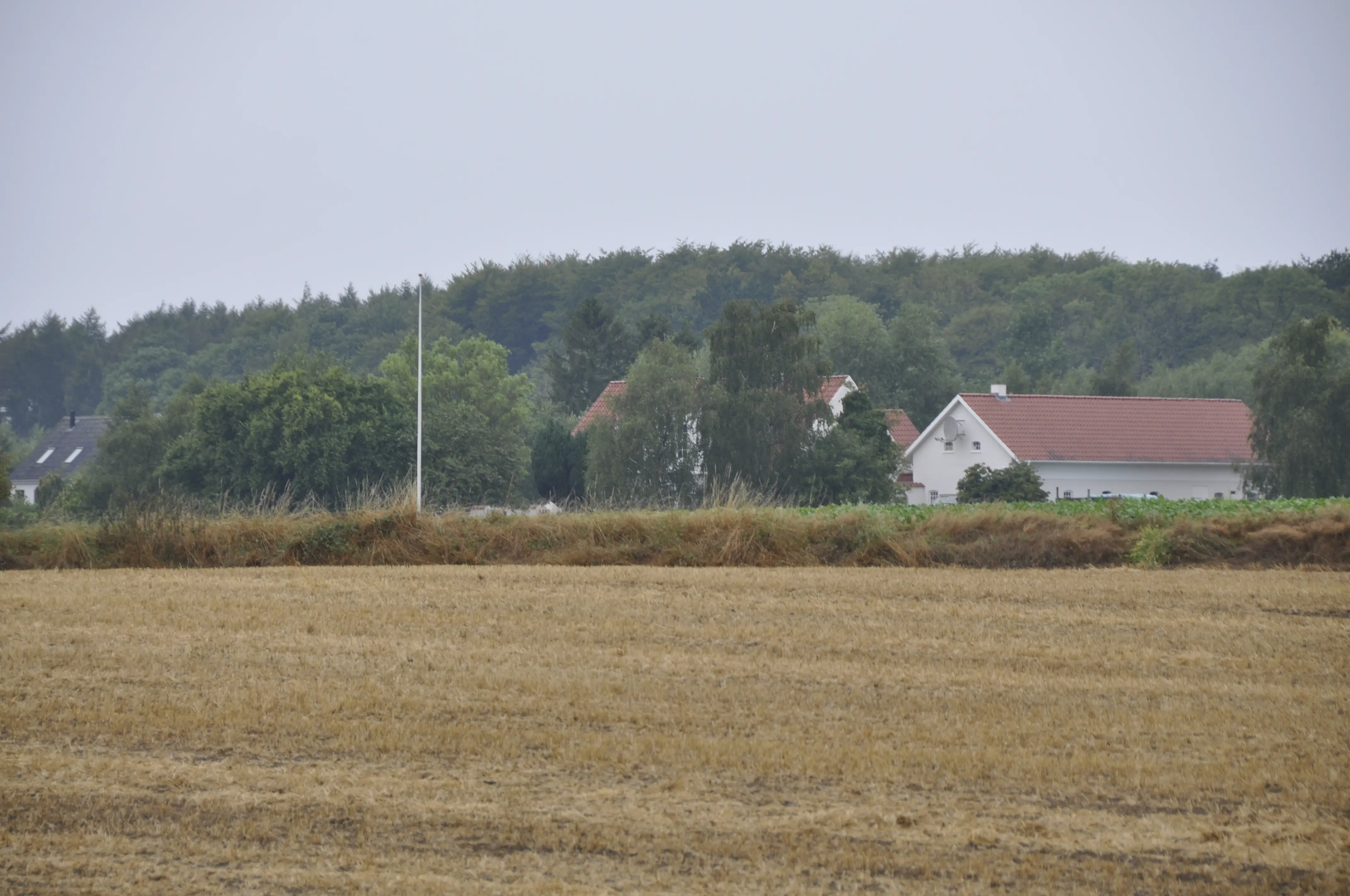 Billede af Stivænge Trinbræt - Trinbræt er nedrevet, men Stivænge Trinbræt har ligget her. Billede af Stivænge Trinbræt - Trinbræt er nedrevet, men Stivænge Trinbræt har ligget her.