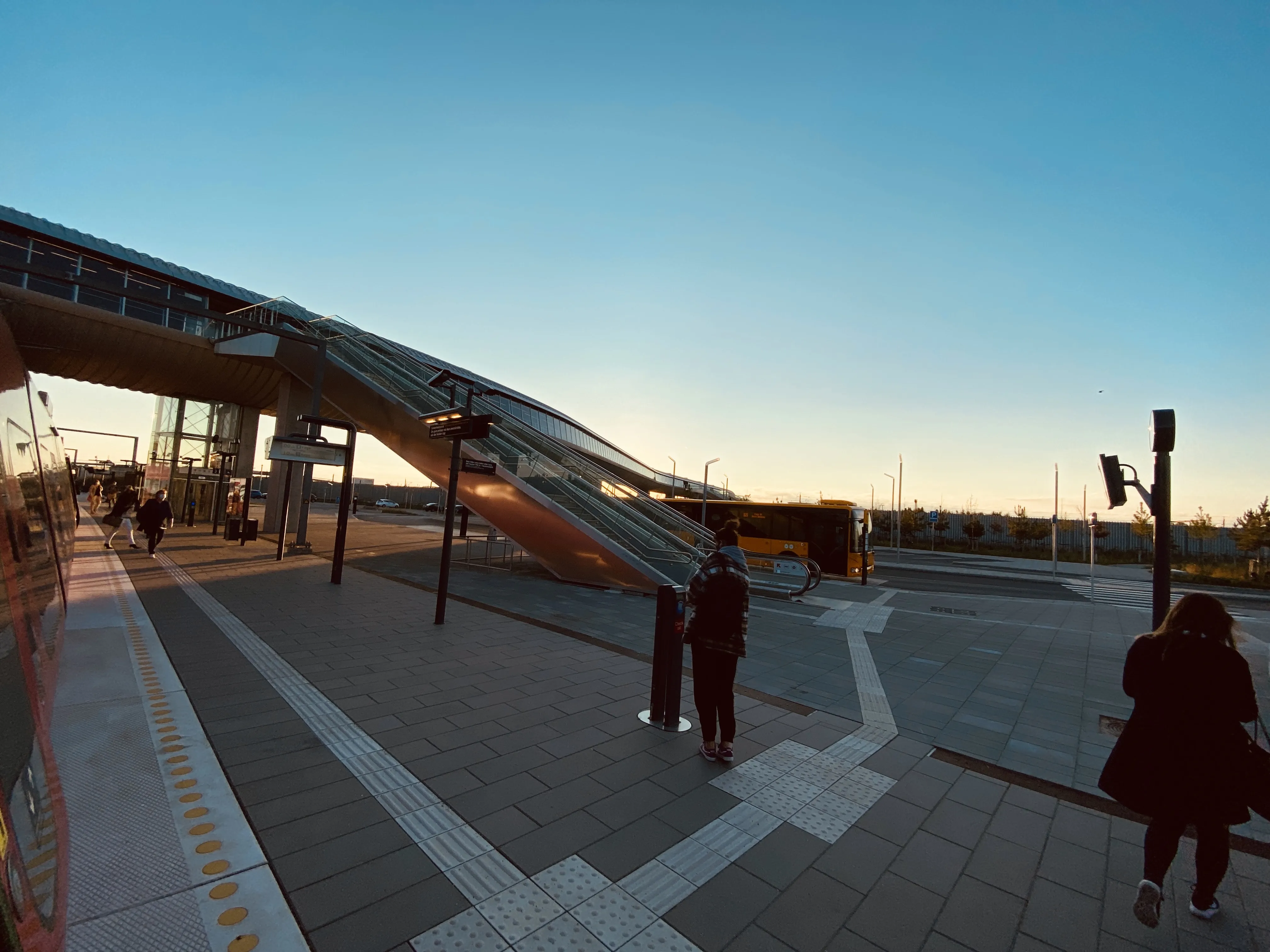 Billede af Køge Nord S-togstrinbræt.