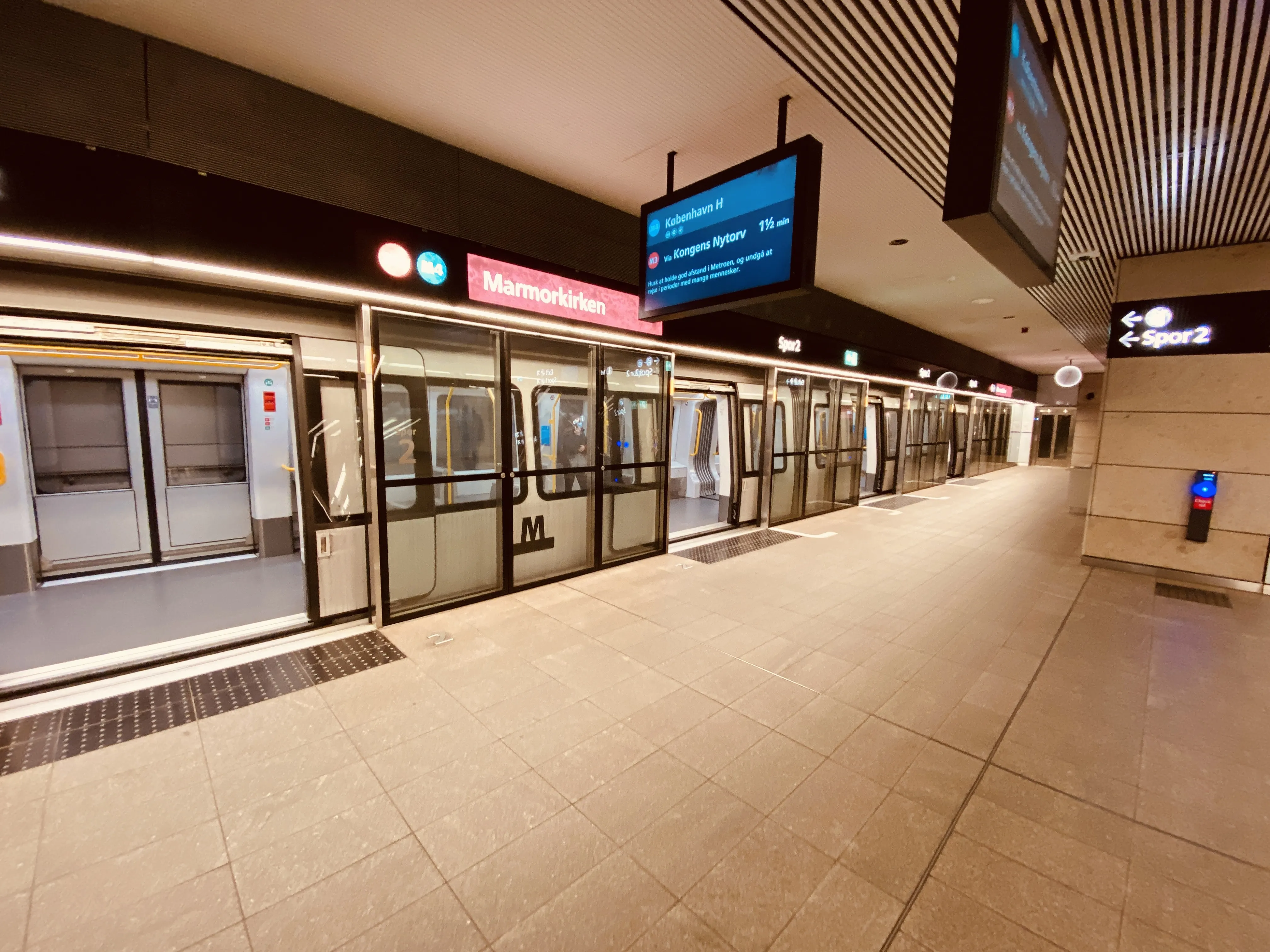 Billede af Marmorkirken Metrostation. Billede af Marmorkirken Metrostation.