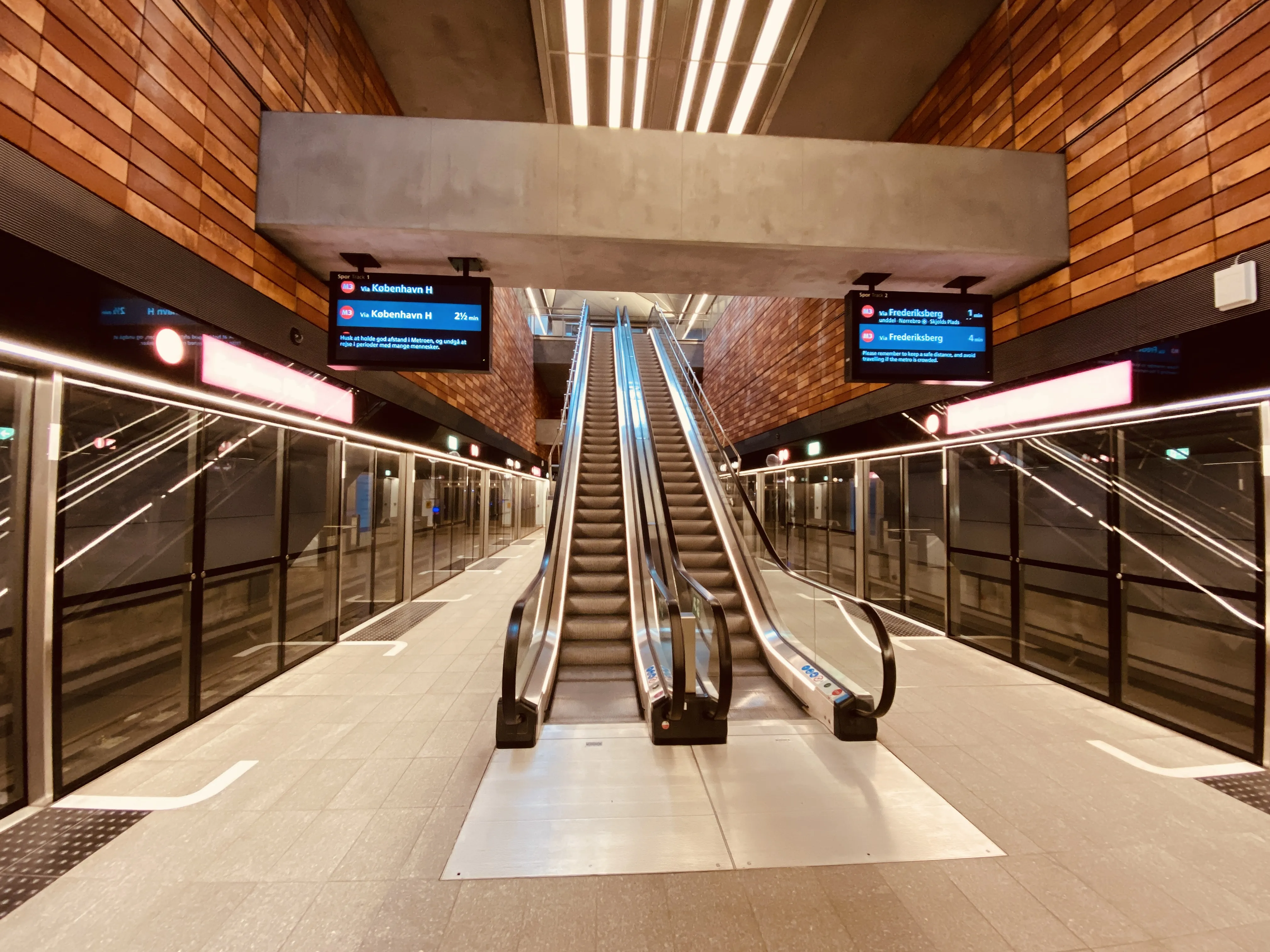 Billede af Enghave Plads Metrostation. Billede af Enghave Plads Metrostation.