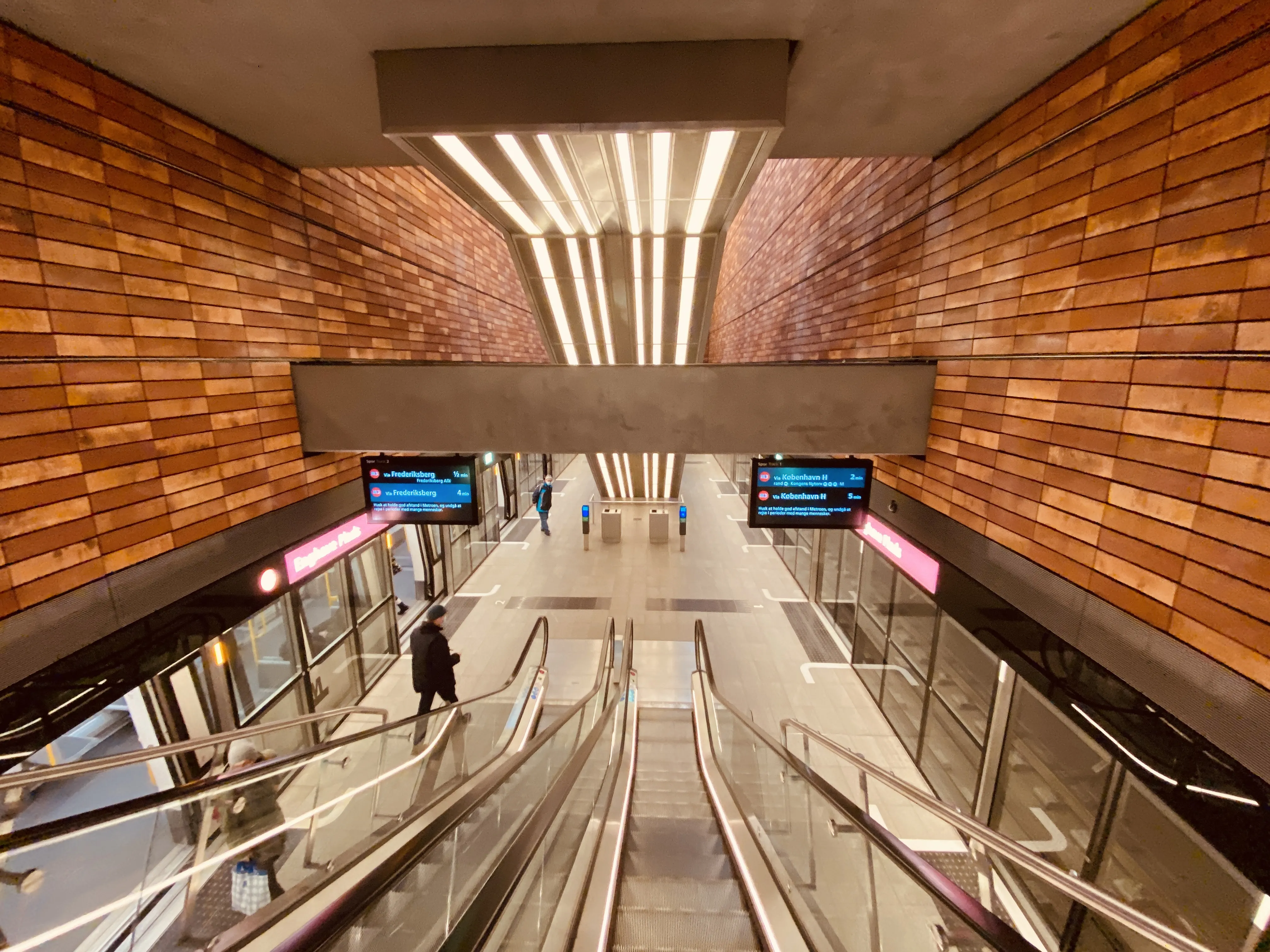 Billede af Enghave Plads Metrostation. Billede af Enghave Plads Metrostation.