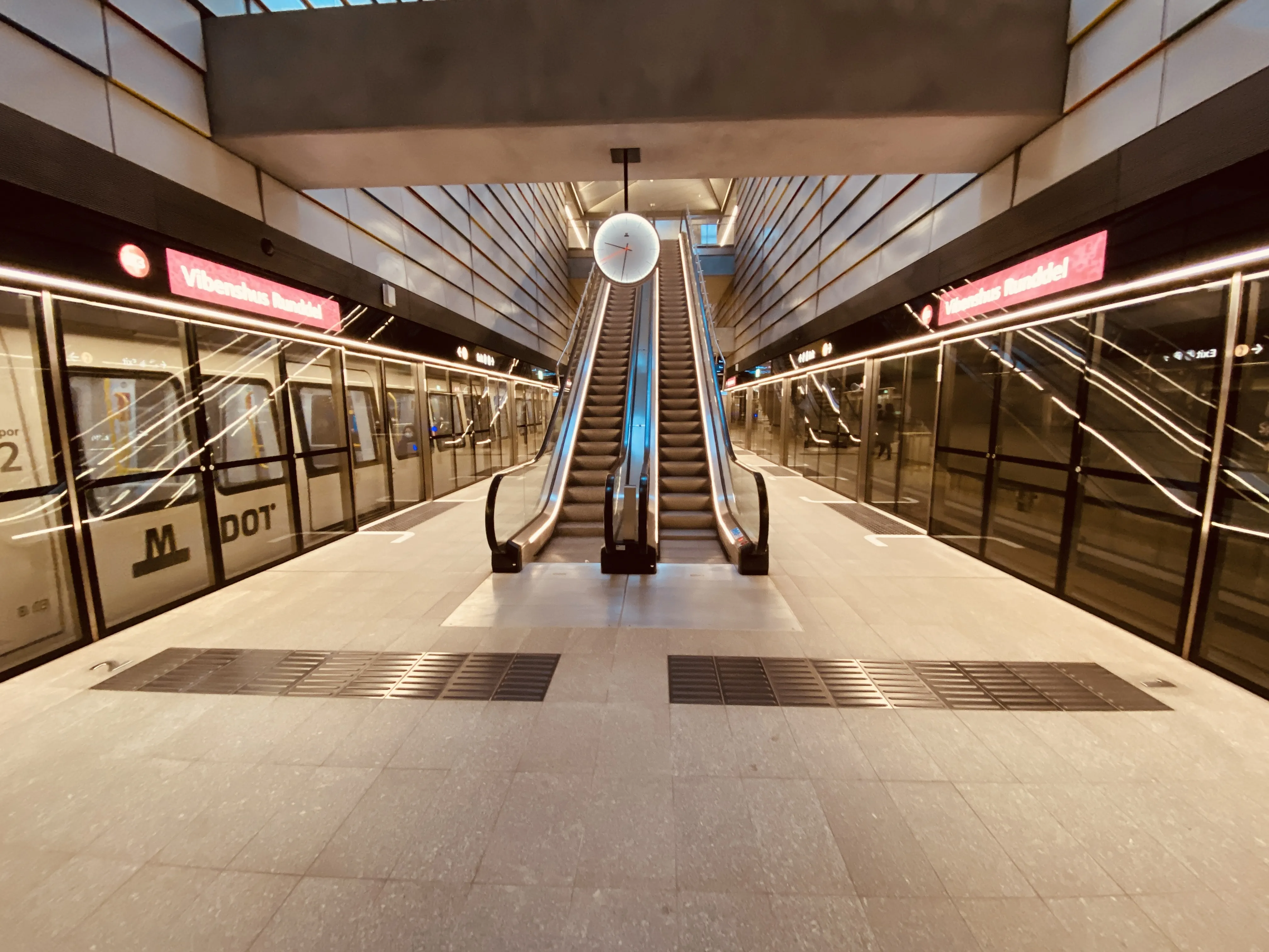 Billede af Vibenshus Runddel Metrostation. Billede af Vibenshus Runddel Metrostation.