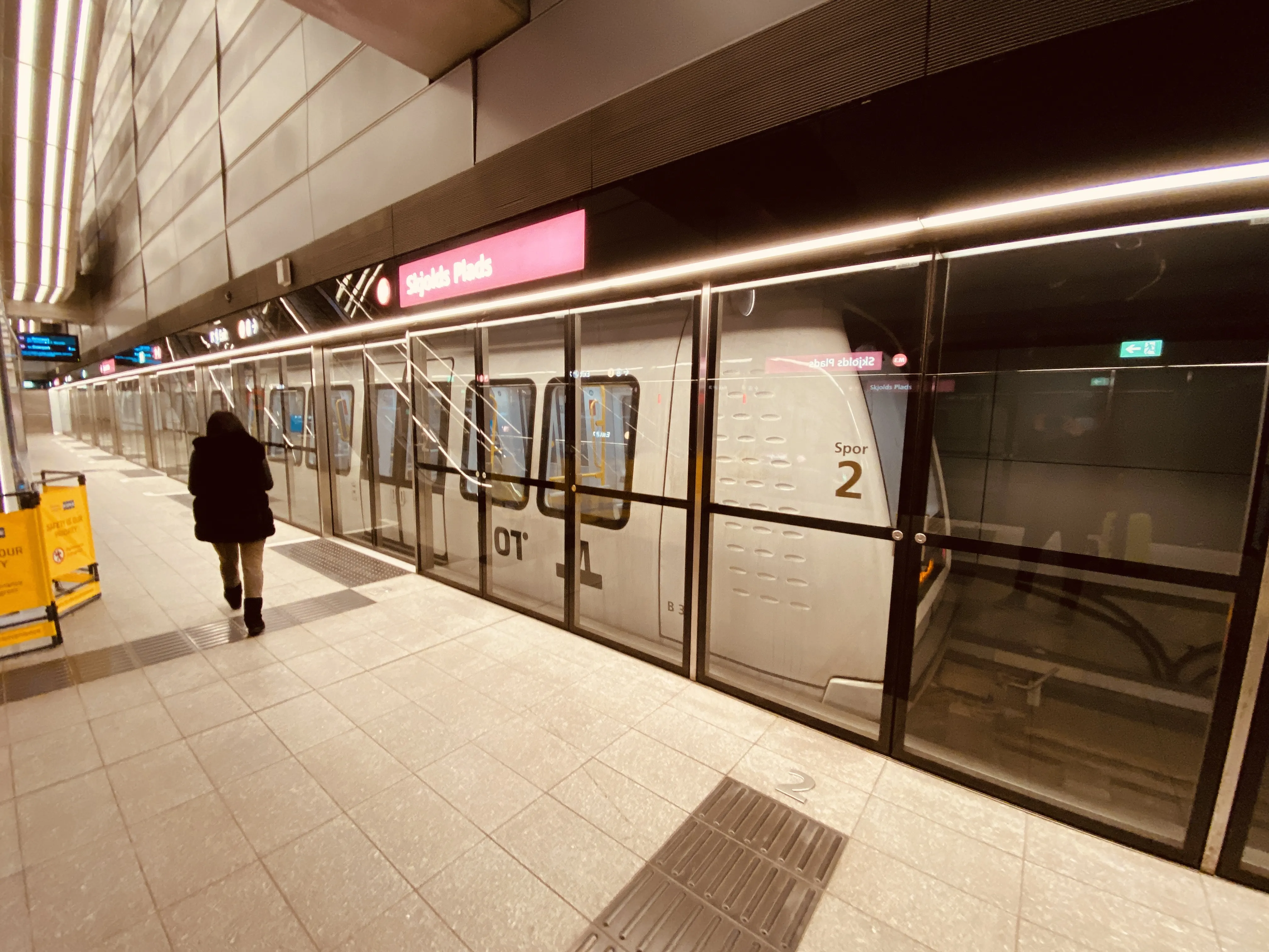 Billede af Skjolds Plads Metrostation. Billede af Skjolds Plads Metrostation.