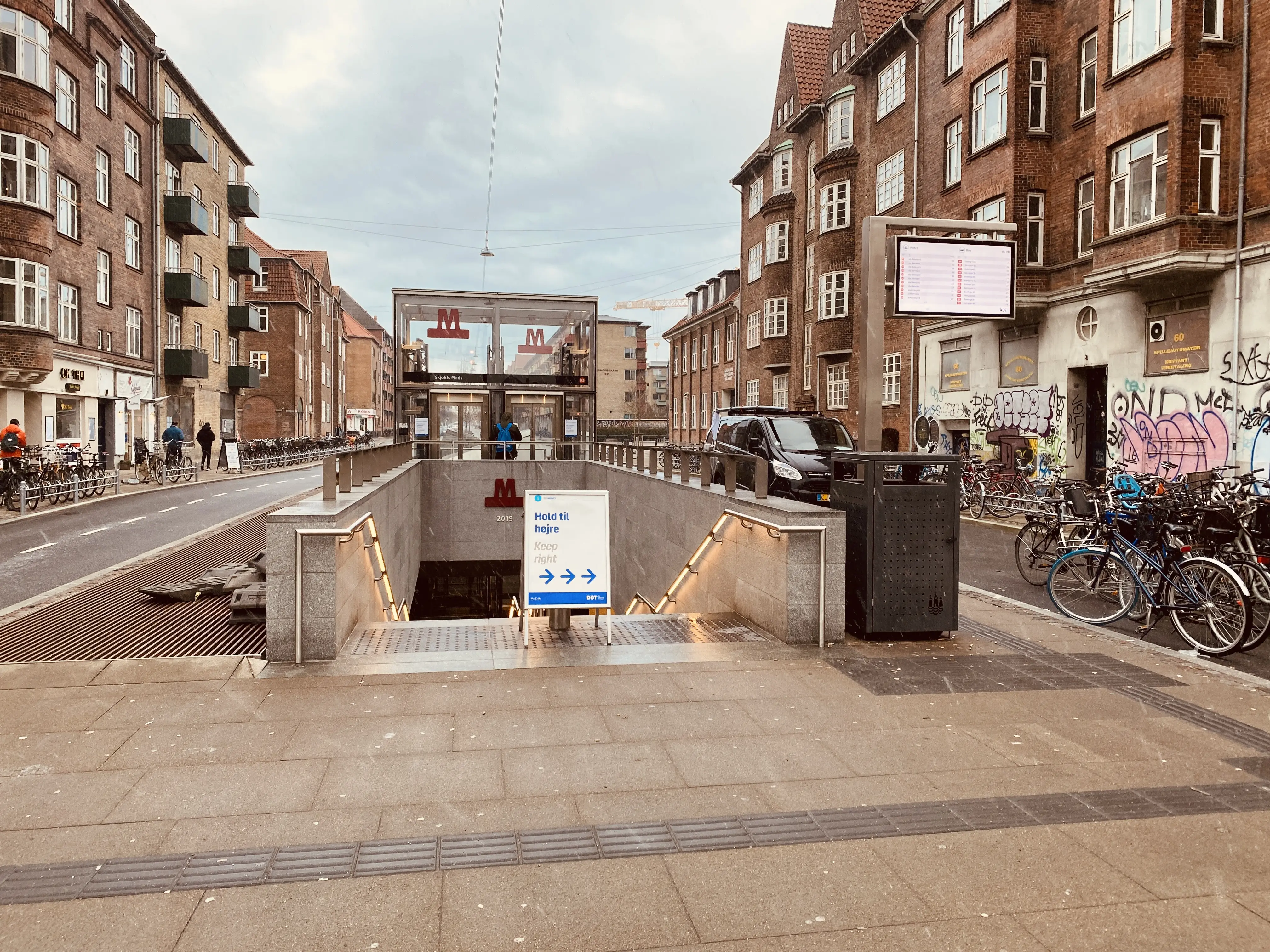 Billede af Skjolds Plads Metrostation. Billede af Skjolds Plads Metrostation.