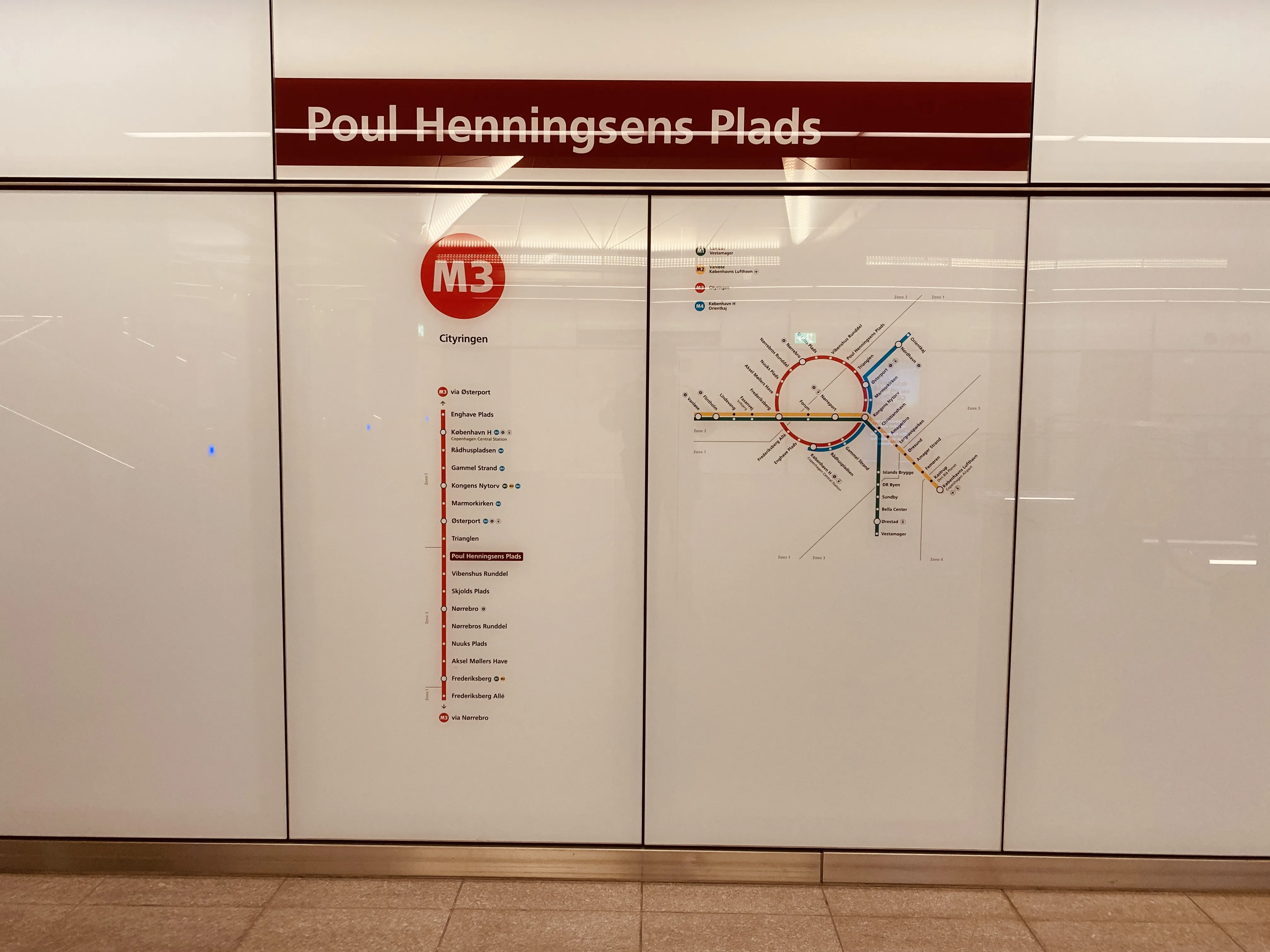 Billede af Poul Henningsens Plads Metrostation. Billede af Poul Henningsens Plads Metrostation.