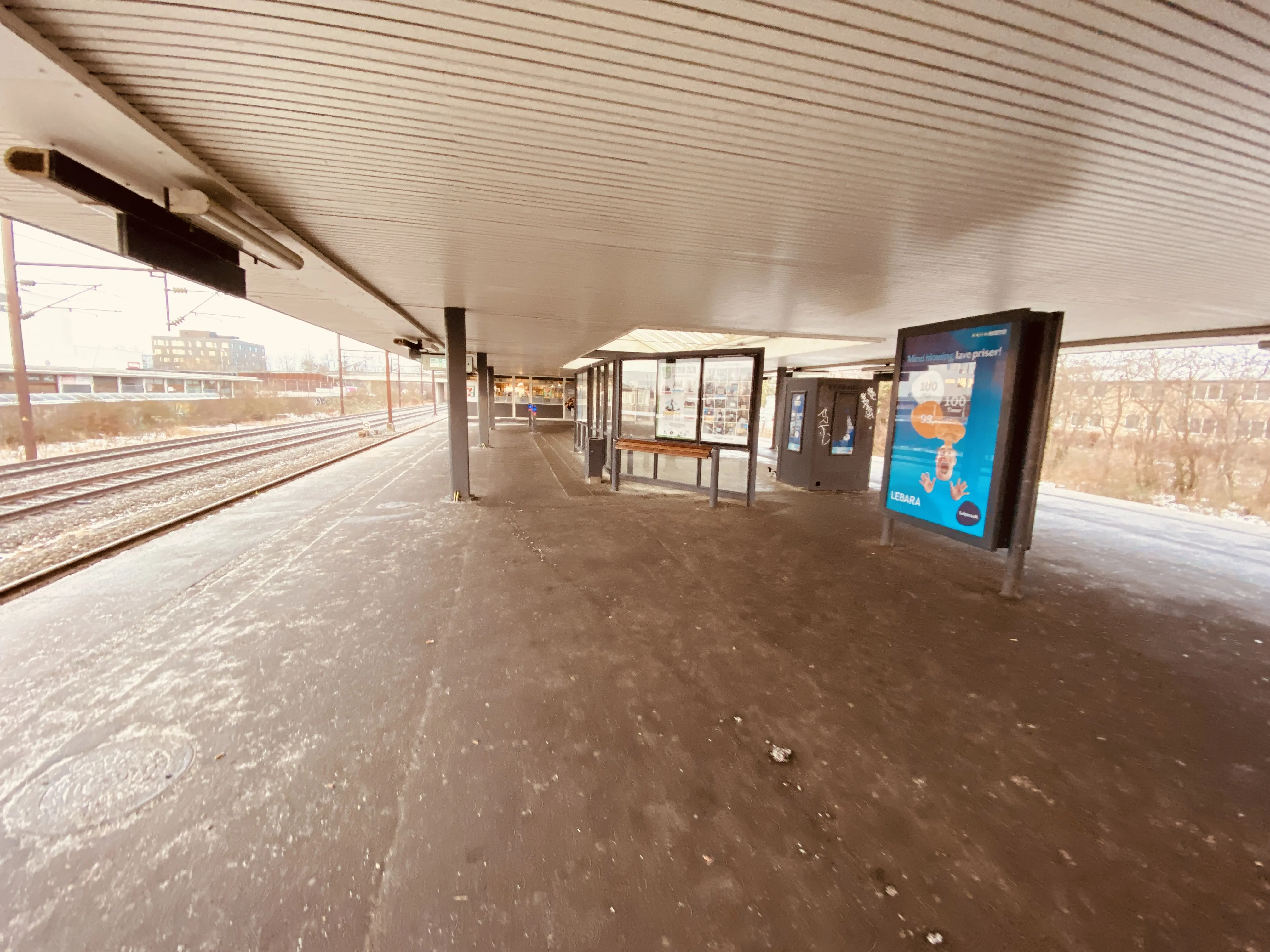 Billede af Albertslund S-togstrinbræt. Billede af Albertslund S-togstrinbræt.