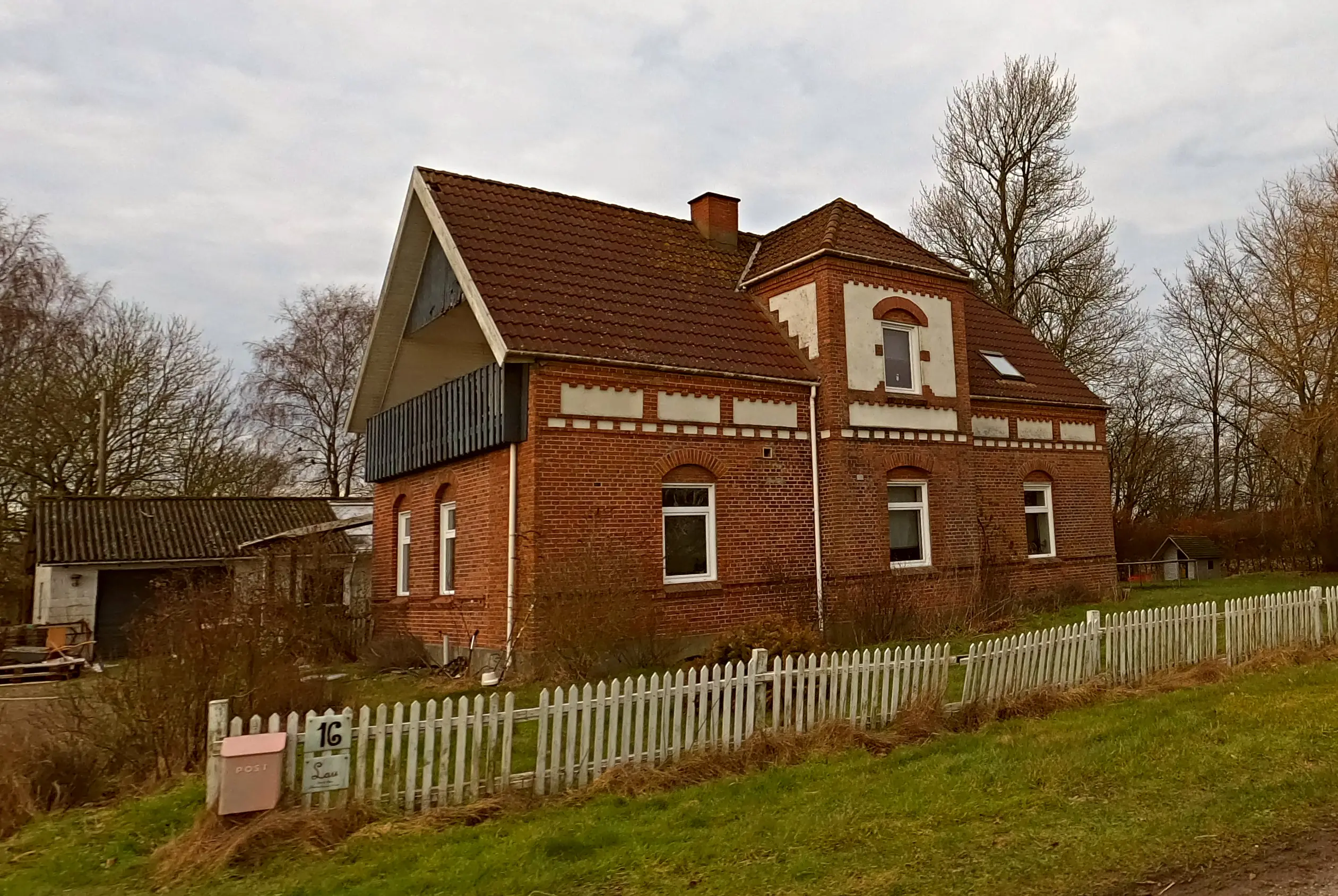Billede af Ustrup Station. Billede af Ustrup Station.