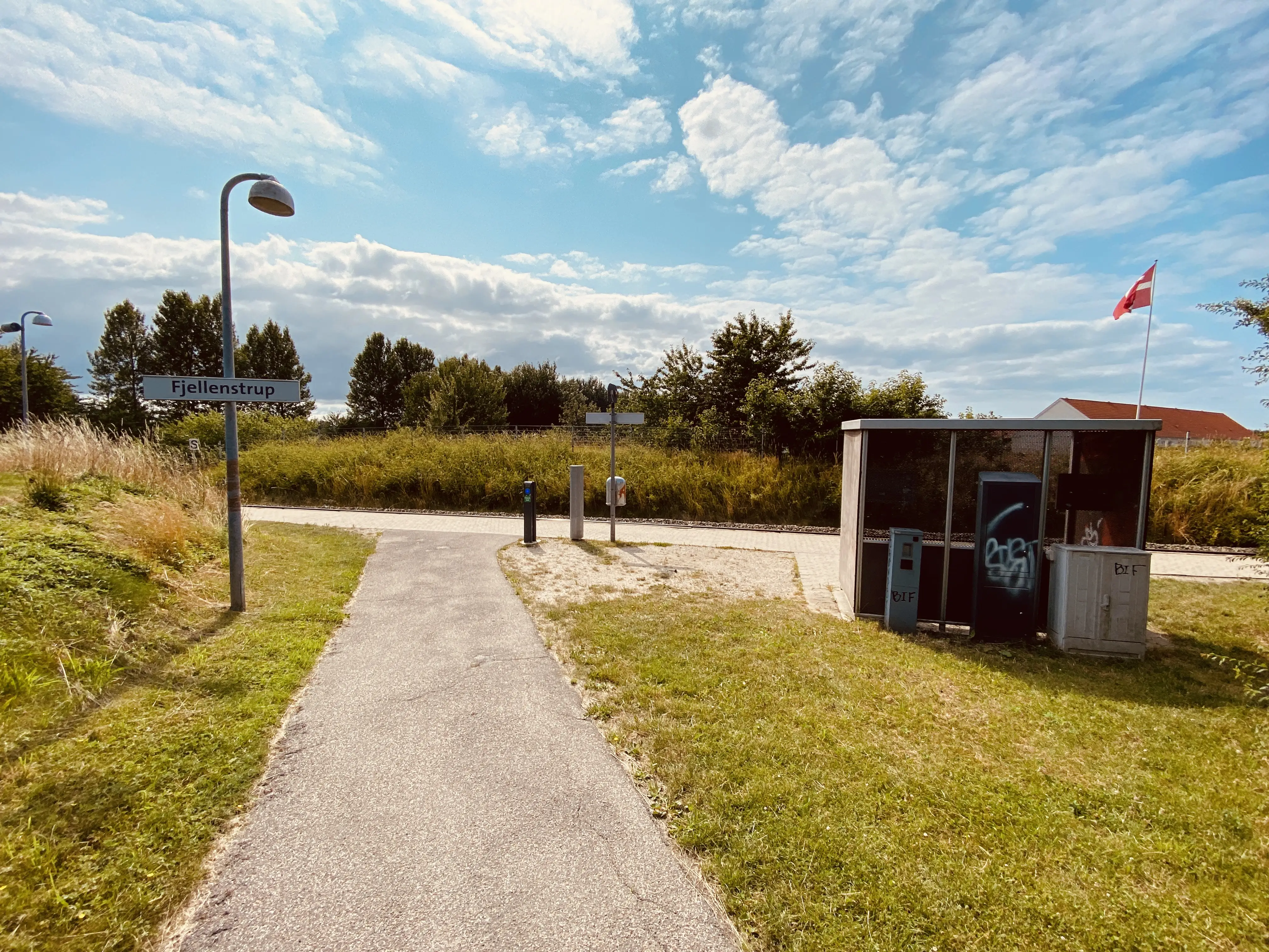 Billede af Fjellenstrup Trinbræt. Billede af Fjellenstrup Trinbræt.