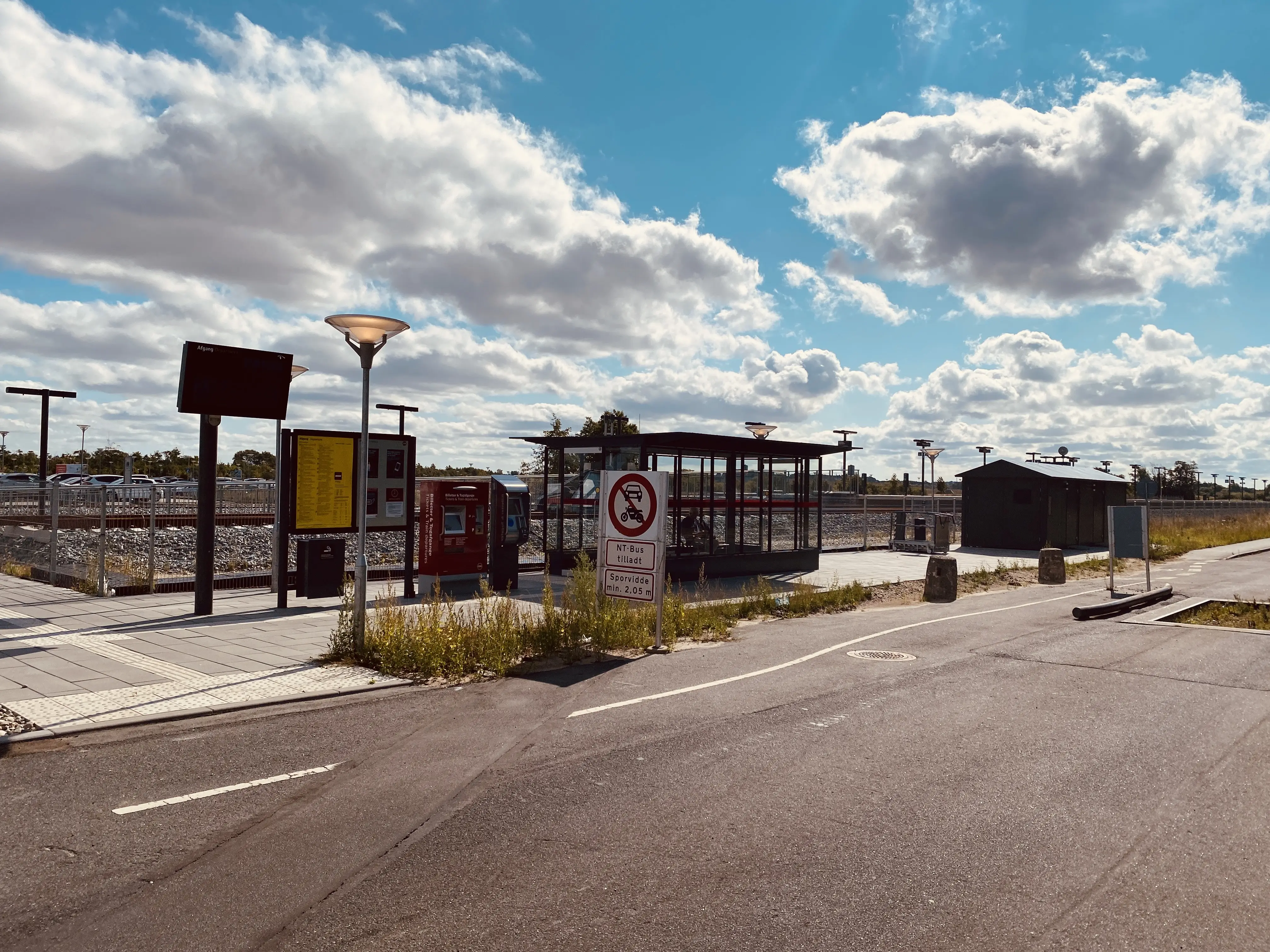 Billede af Aalborg Lufthavn Trinbræt. Billede af Aalborg Lufthavn Trinbræt.