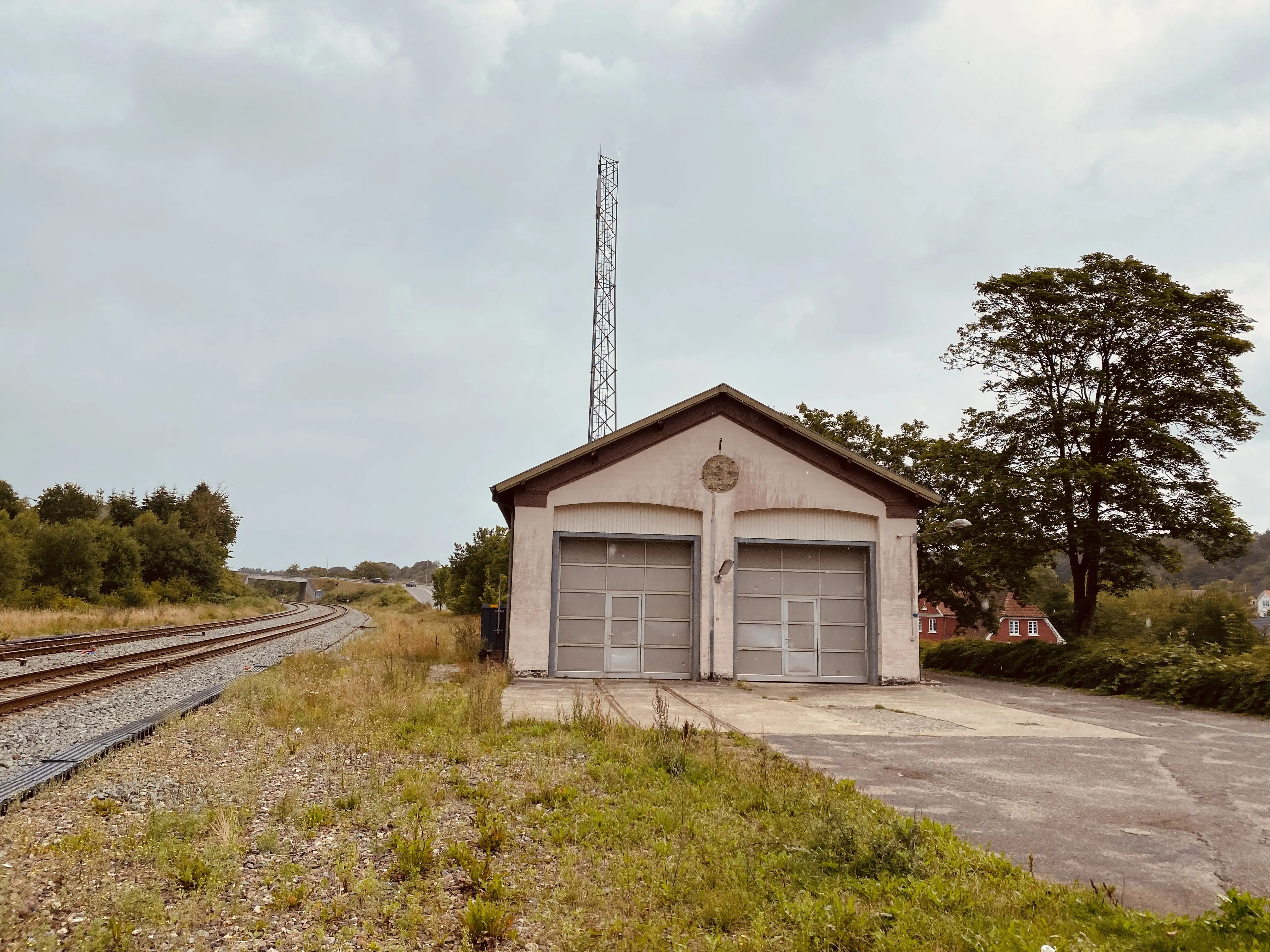 Billede af Hobro Stations gamle tosporede remise. Billede af Hobro Stations gamle tosporede remise.