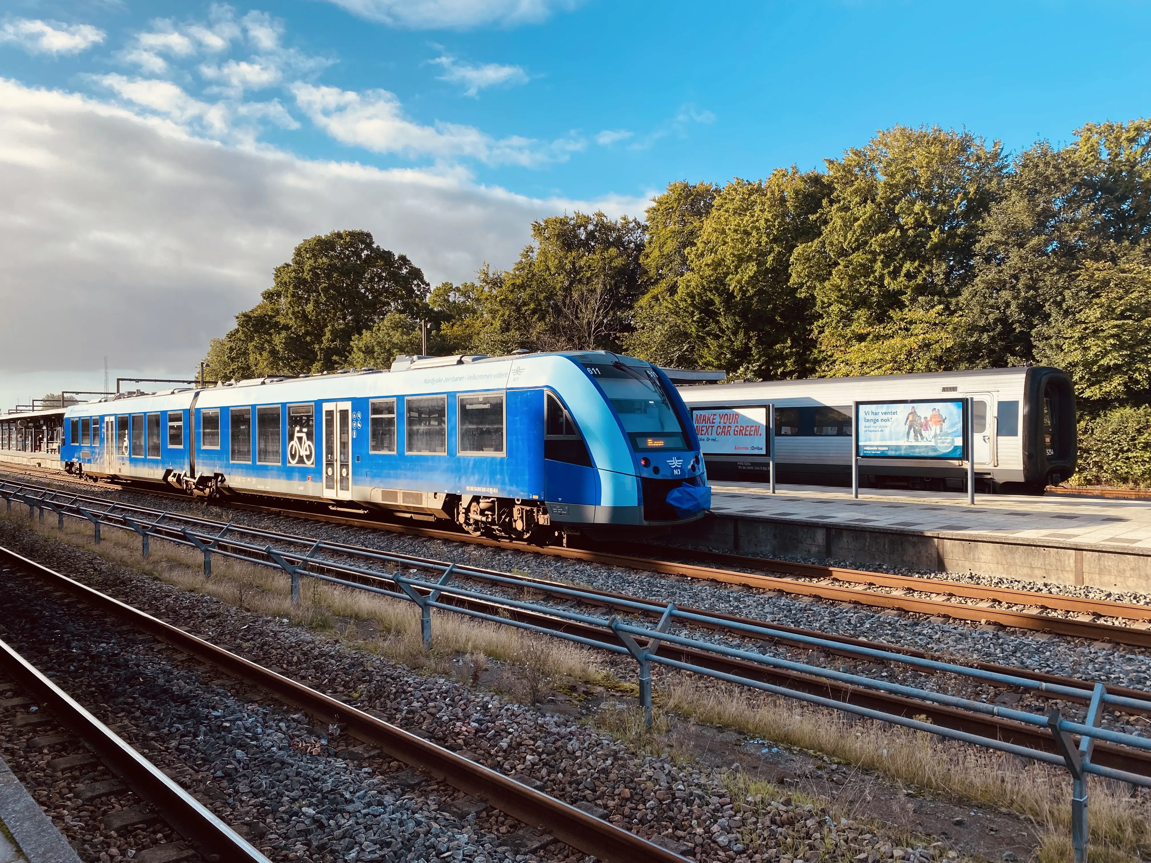 Billede af NJJ LM 611 fotograferet ud for Aalborg Station. Billede af NJJ LM 611 fotograferet ud for Aalborg Station.