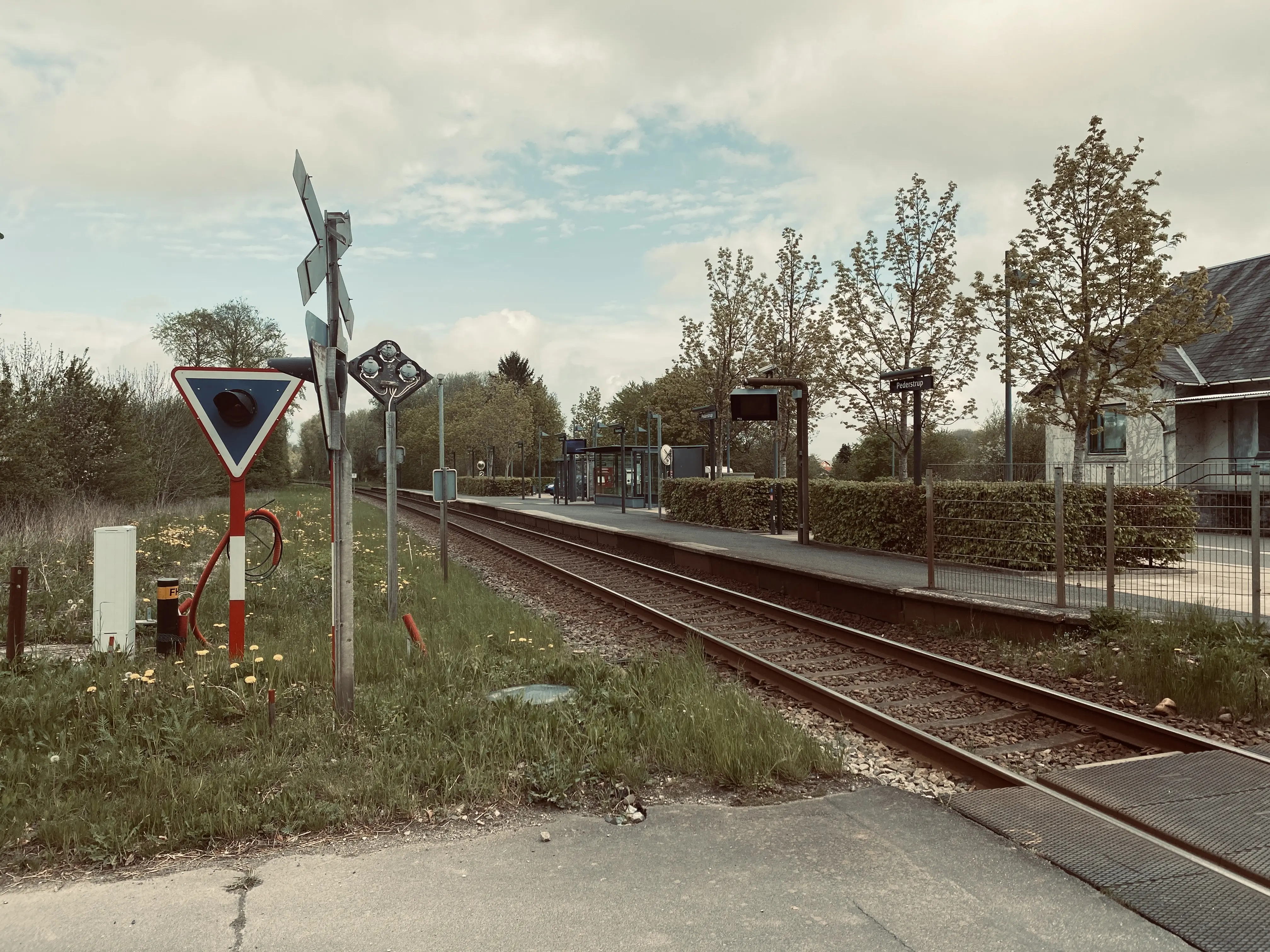 Billede af Pederstrup Trinbræt. Billede af Pederstrup Trinbræt.