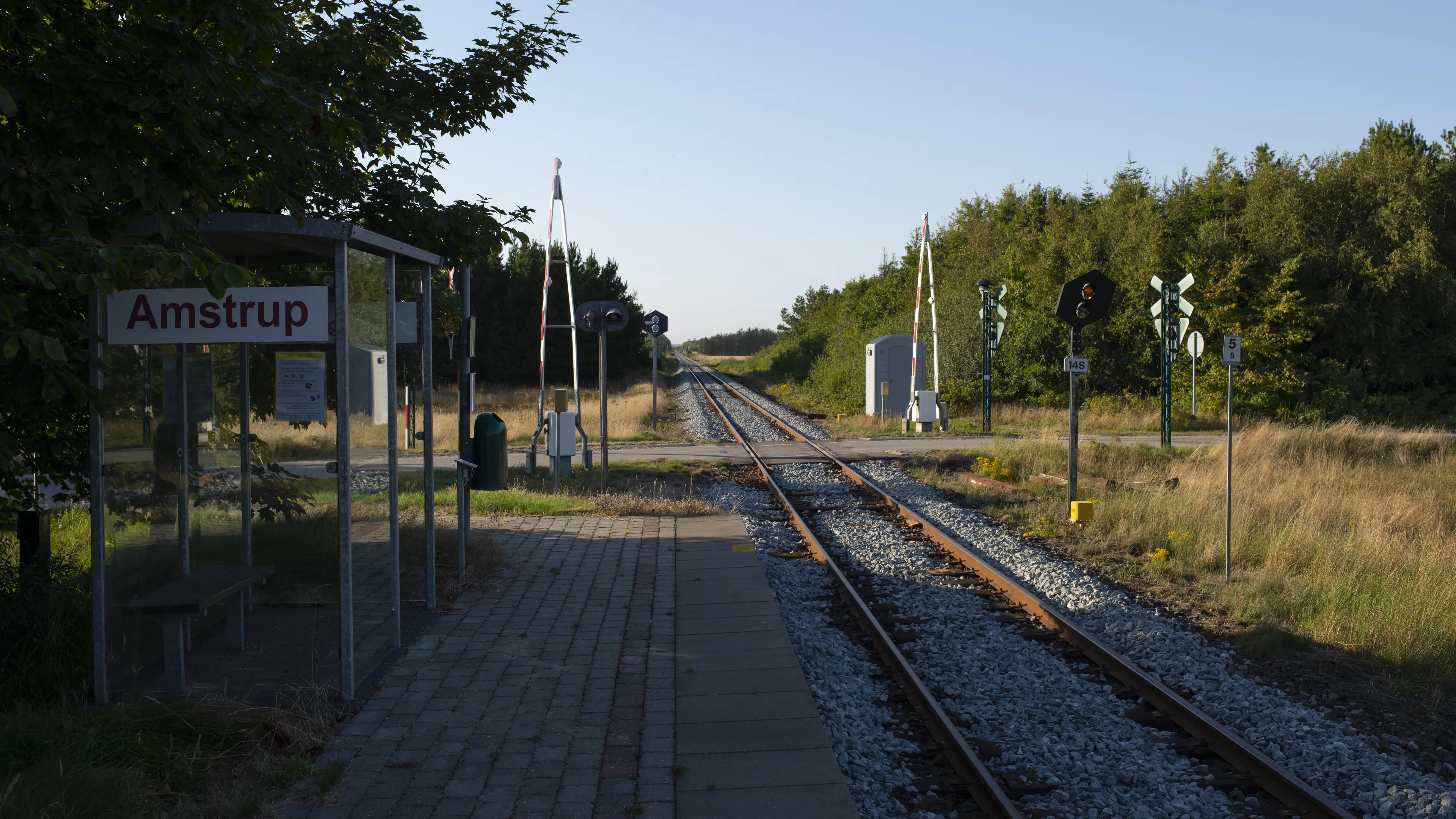Billede af Amstrup Trinbræt. Billede af Amstrup Trinbræt.