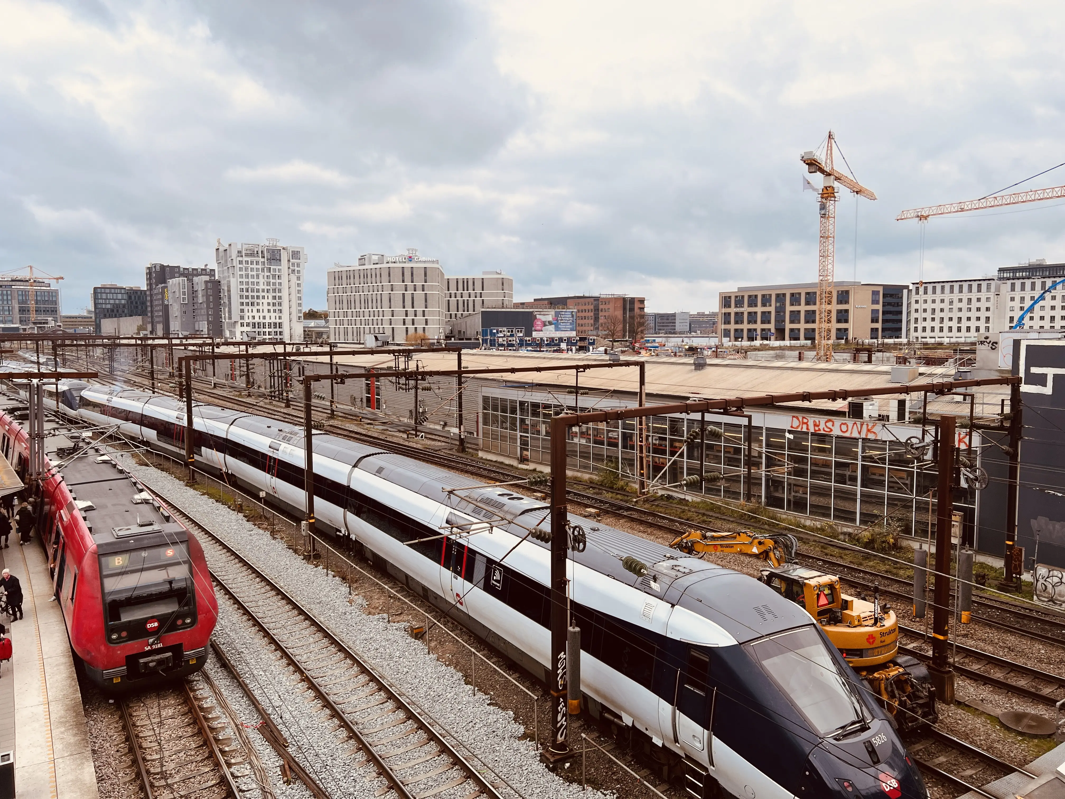 Billede af værksted, remise og vedligeholdelsesområdet ved København Hovedbanegårds. Billede af værksted, remise og vedligeholdelsesområdet ved København Hovedbanegårds.