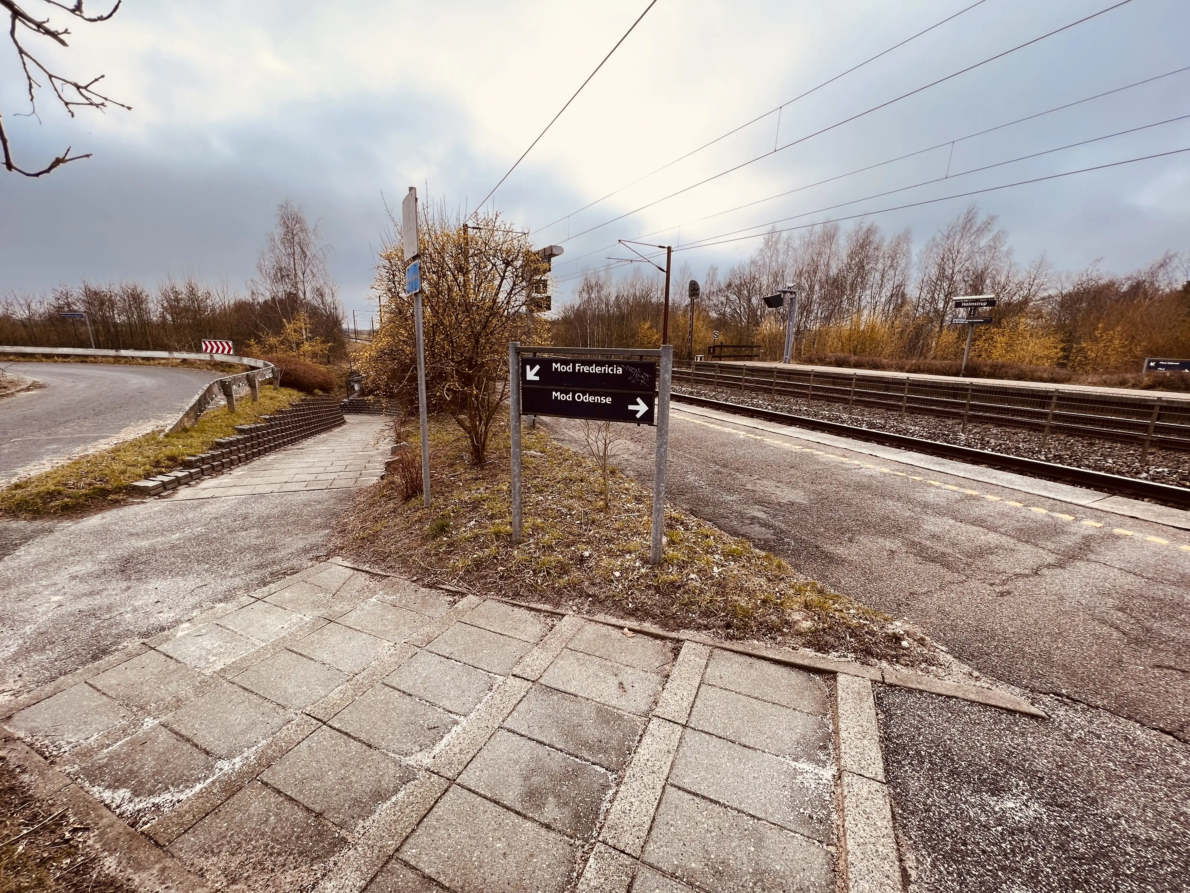 Billede af Holmstrup Trinbræt. Billede af Holmstrup Trinbræt.