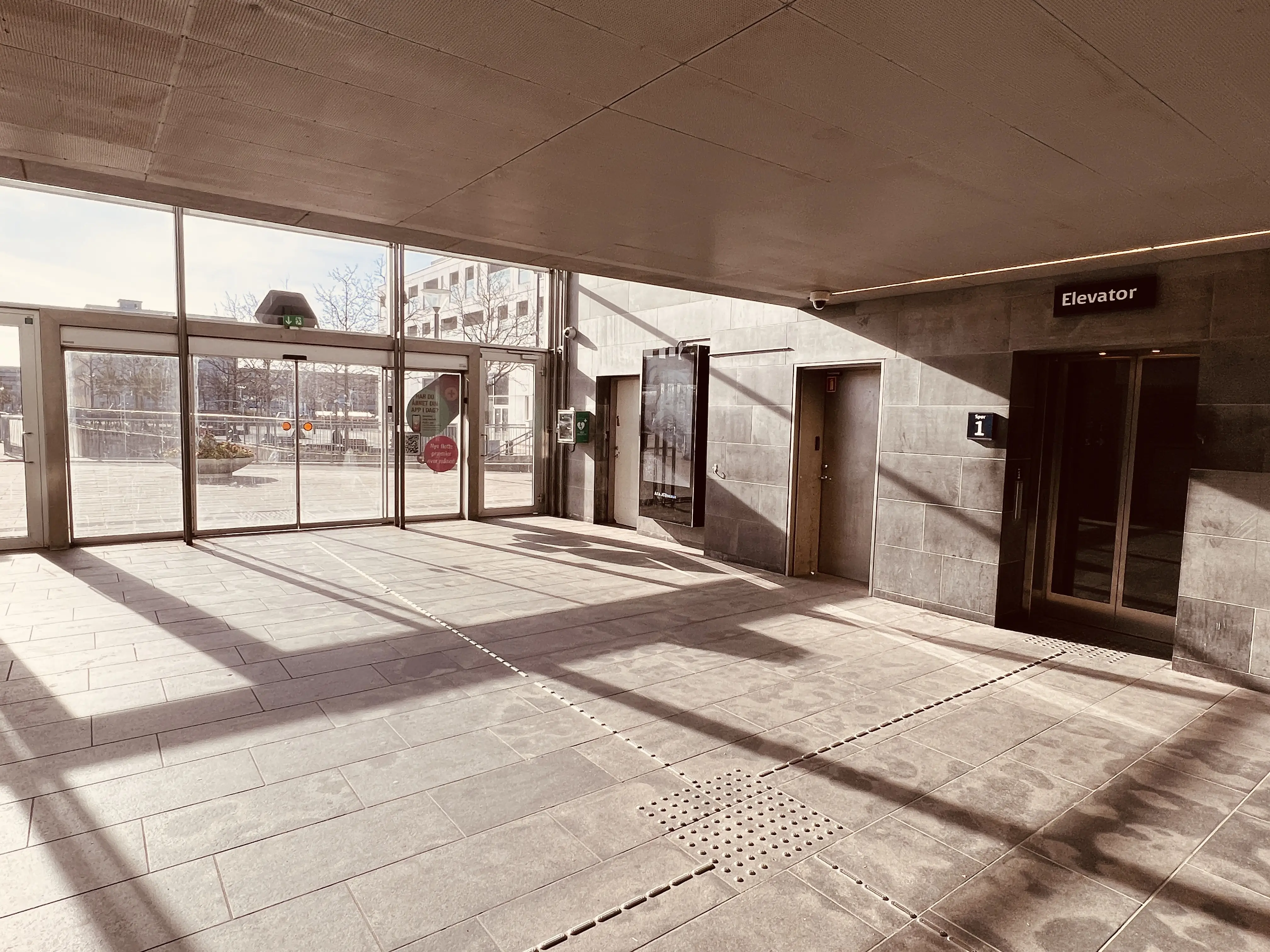 Billede af Ishøj S-togsstation. Billede af Ishøj S-togsstation.