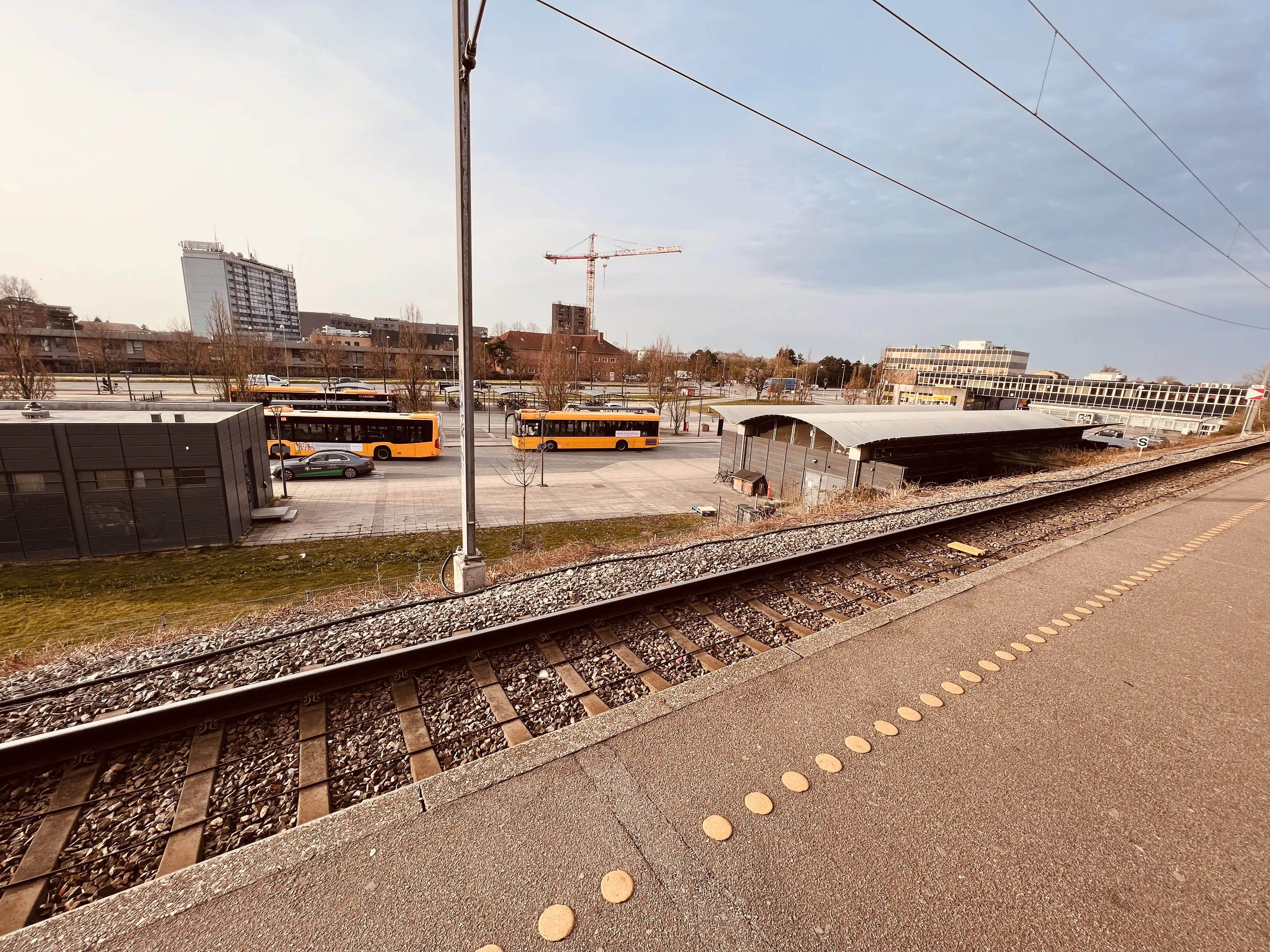 Billede af Friheden S-togstrinbræt. Billede af Friheden S-togstrinbræt.
