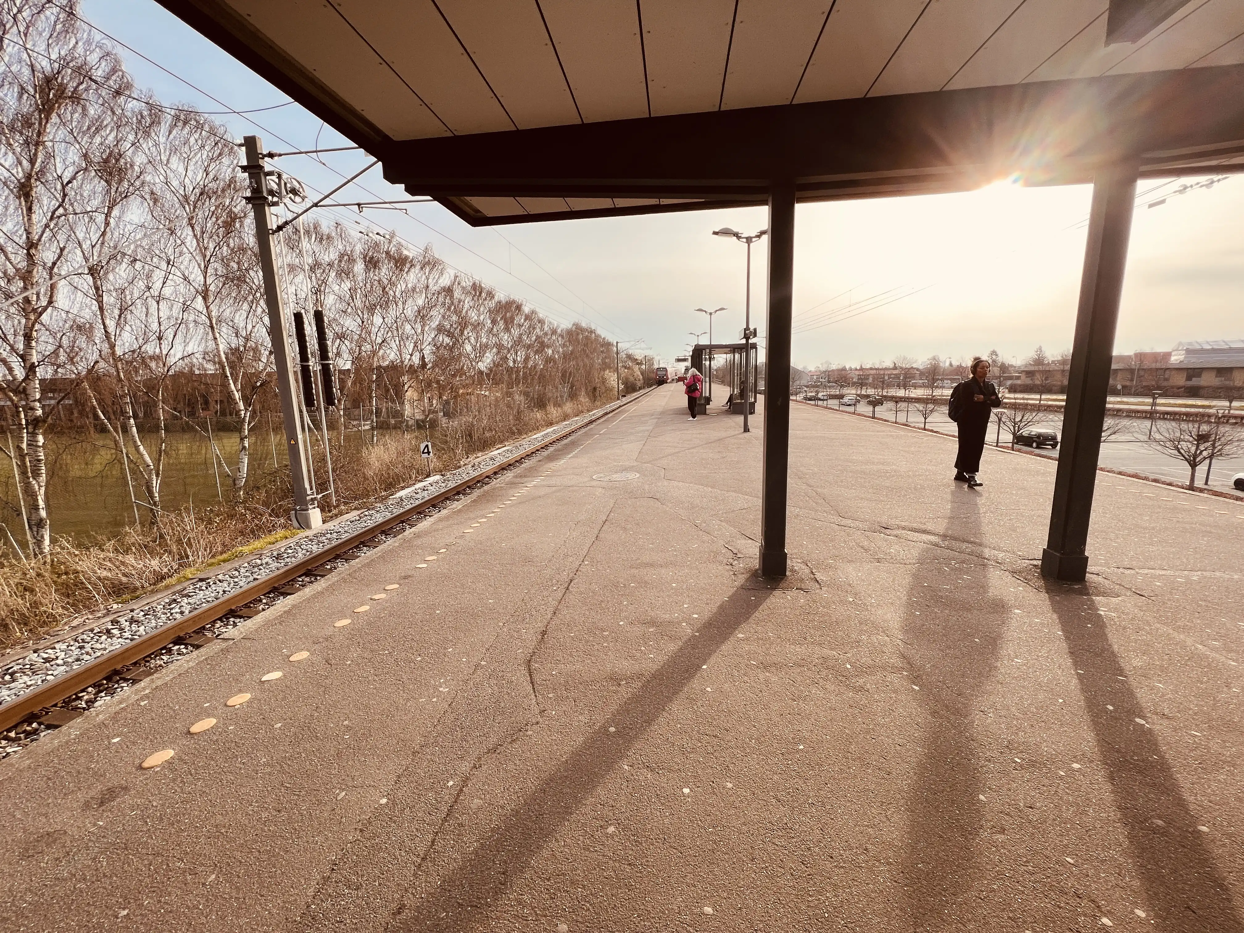 Billede af Friheden S-togstrinbræt. Billede af Friheden S-togstrinbræt.