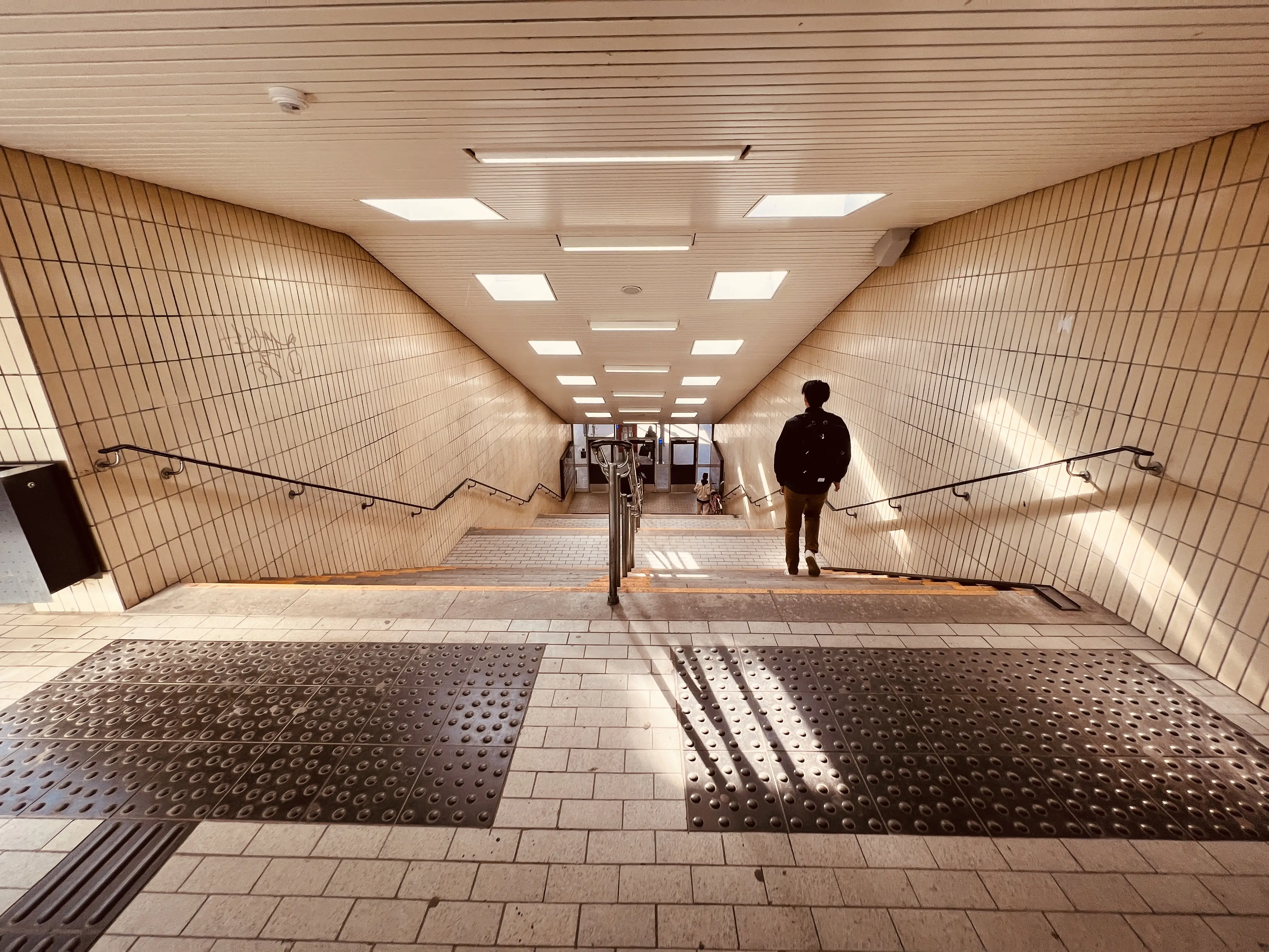 Billede af Vangede S-togstrinbræt. Billede af Vangede S-togstrinbræt.