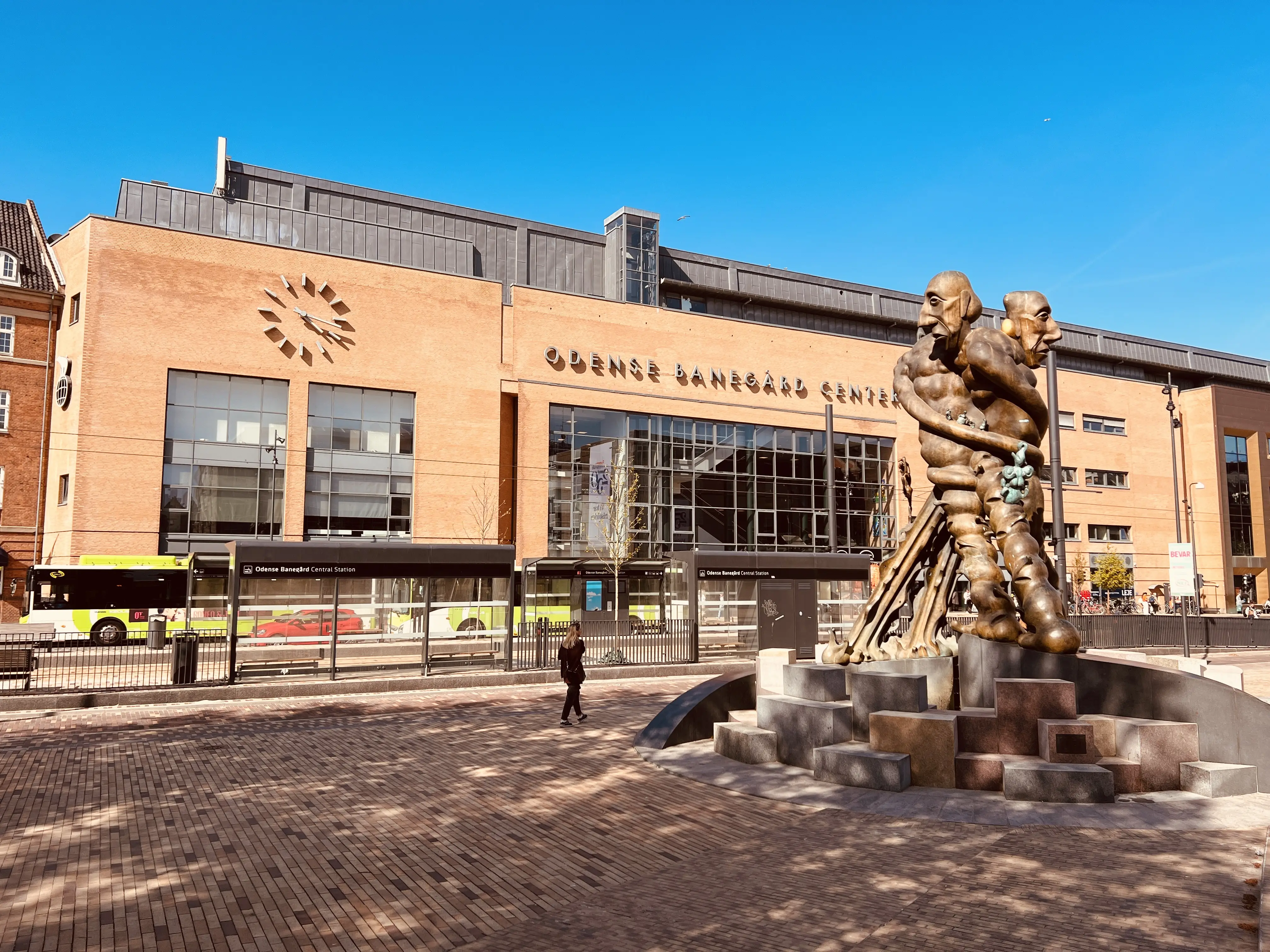 Billede af Odense Banegård Letbanestation. Billede af Odense Banegård Letbanestation.