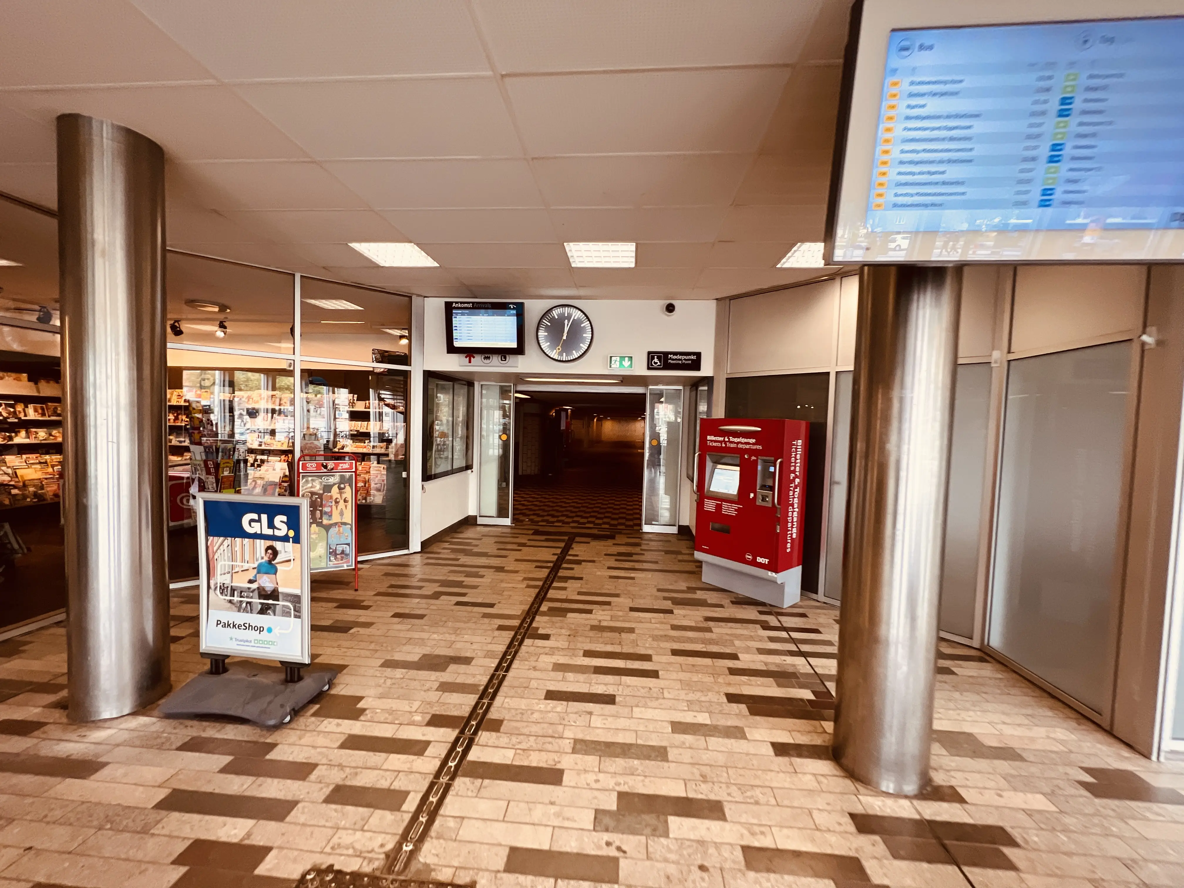 Billede af Nykøbing Falster Station.