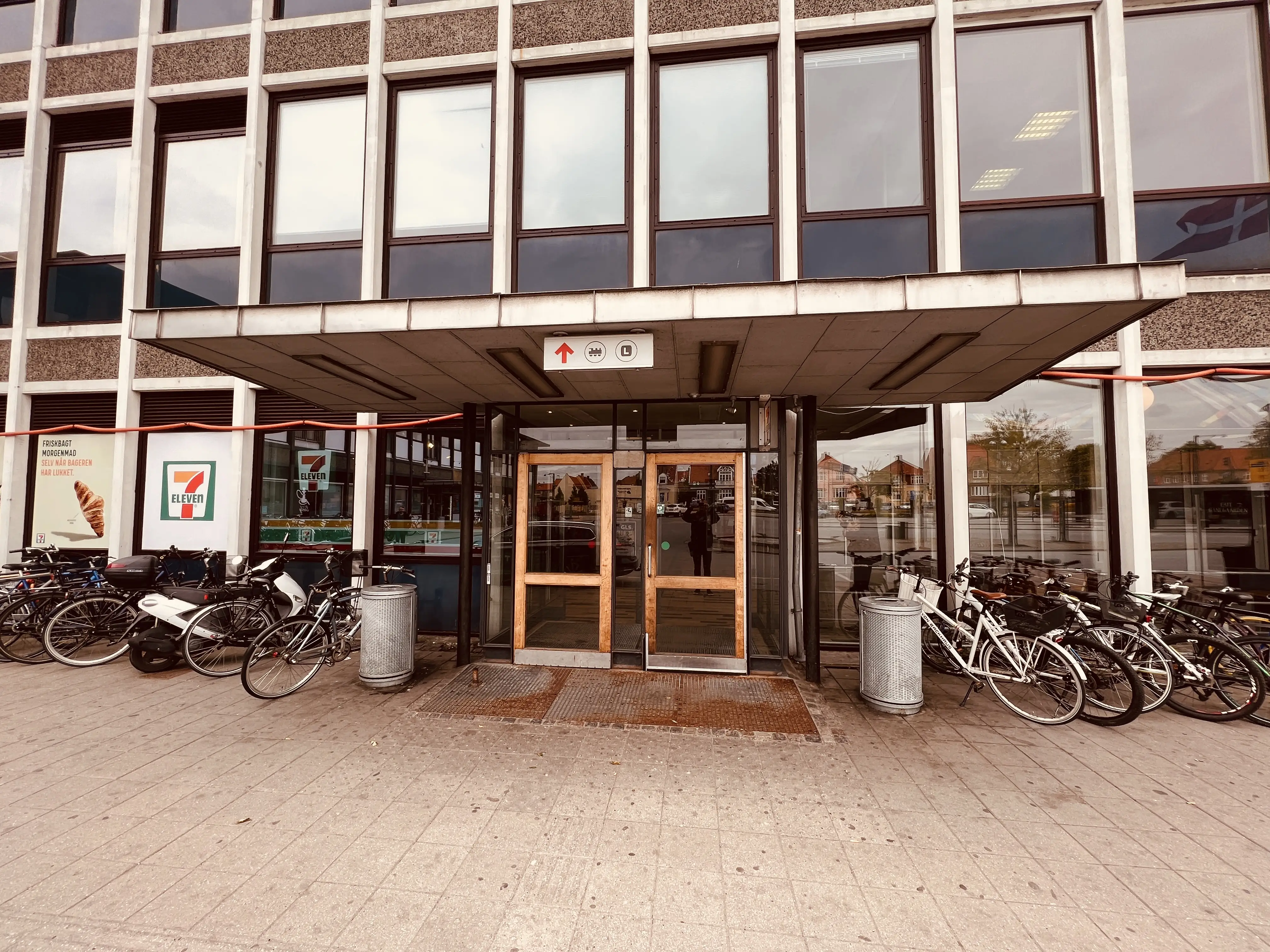 Billede af Nykøbing Falster Station.