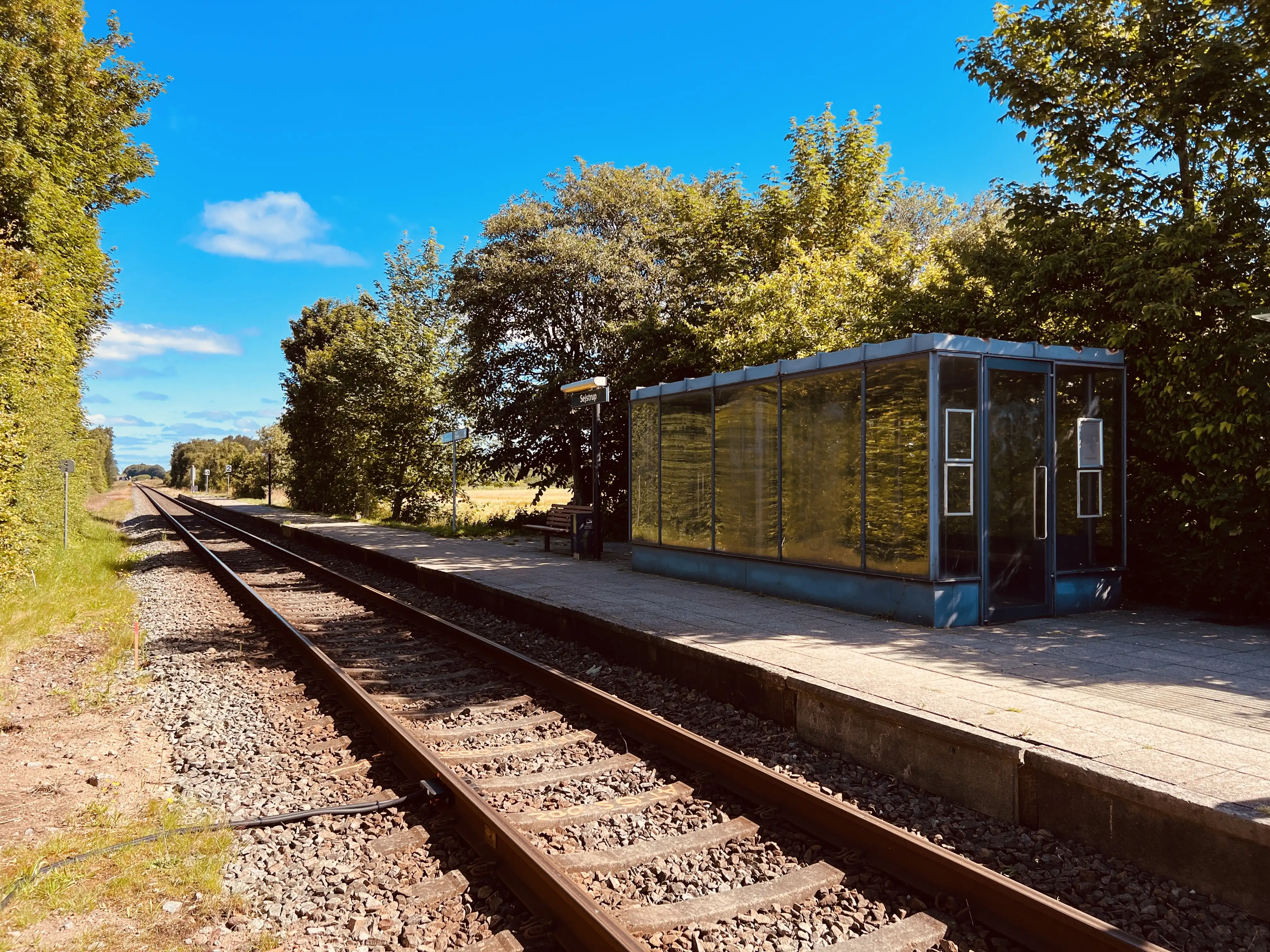 Billede af Sejstrup Trinbræt. Billede af Sejstrup Trinbræt.