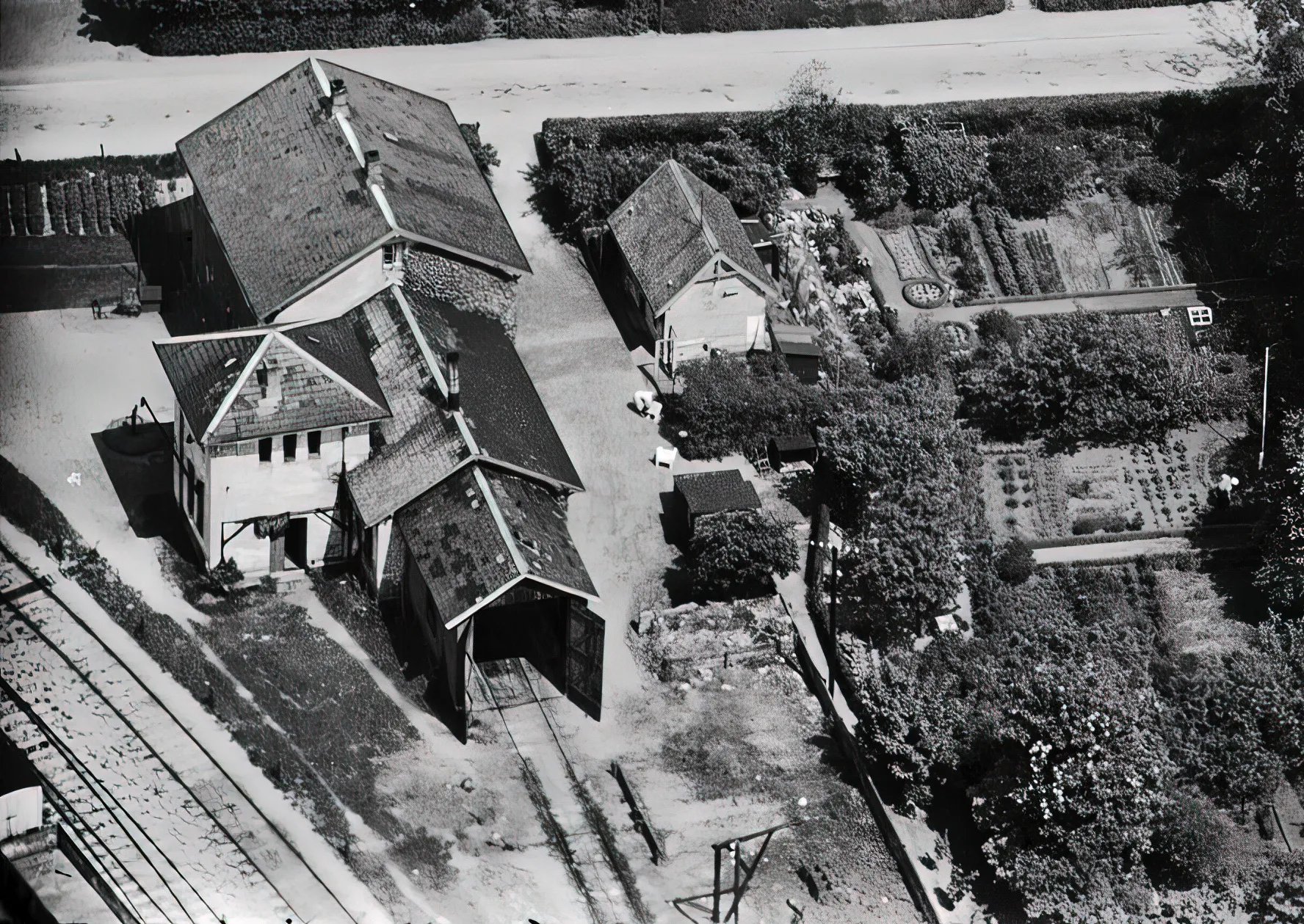 Billede af Rødvig Stations remise. Billede af Rødvig Stations remise.
