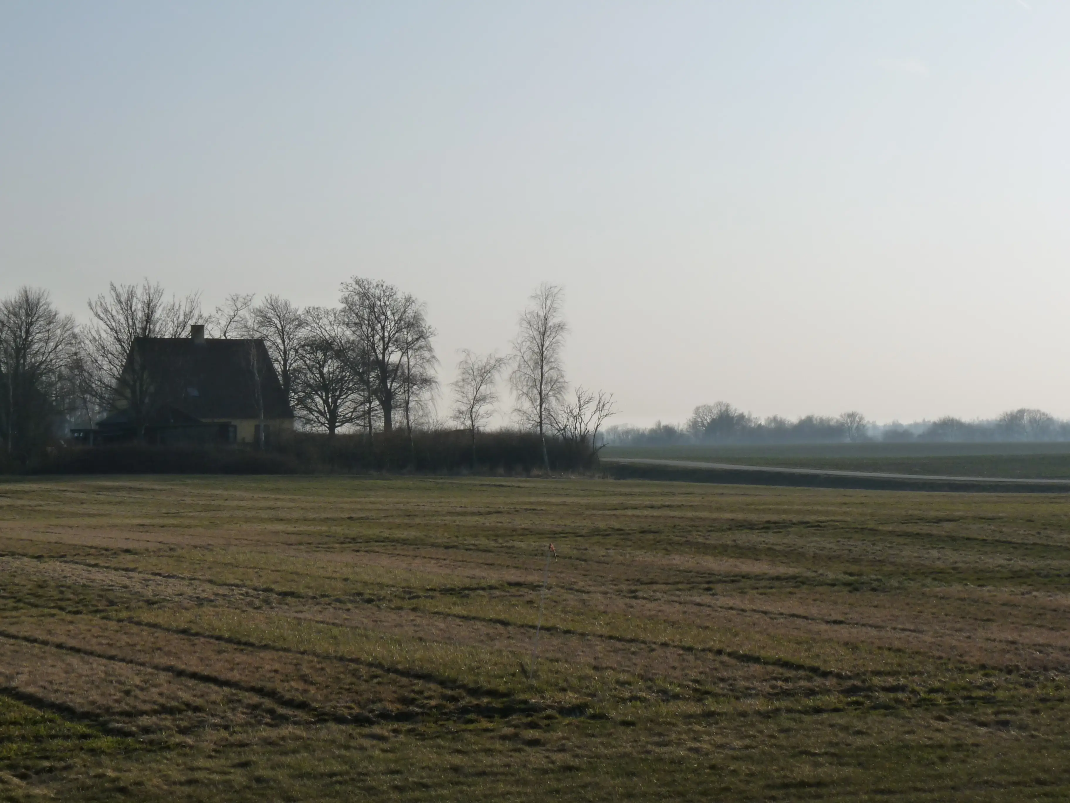 Billede af Ny Lellinge(gaard) Trinbræt - Trinbræt er nedrevet, men Ny Lellinge(gaard) Trinbræt har ligget her. Billede af Ny Lellinge(gaard) Trinbræt - Trinbræt er nedrevet, men Ny Lellinge(gaard) Trinbræt har ligget her.