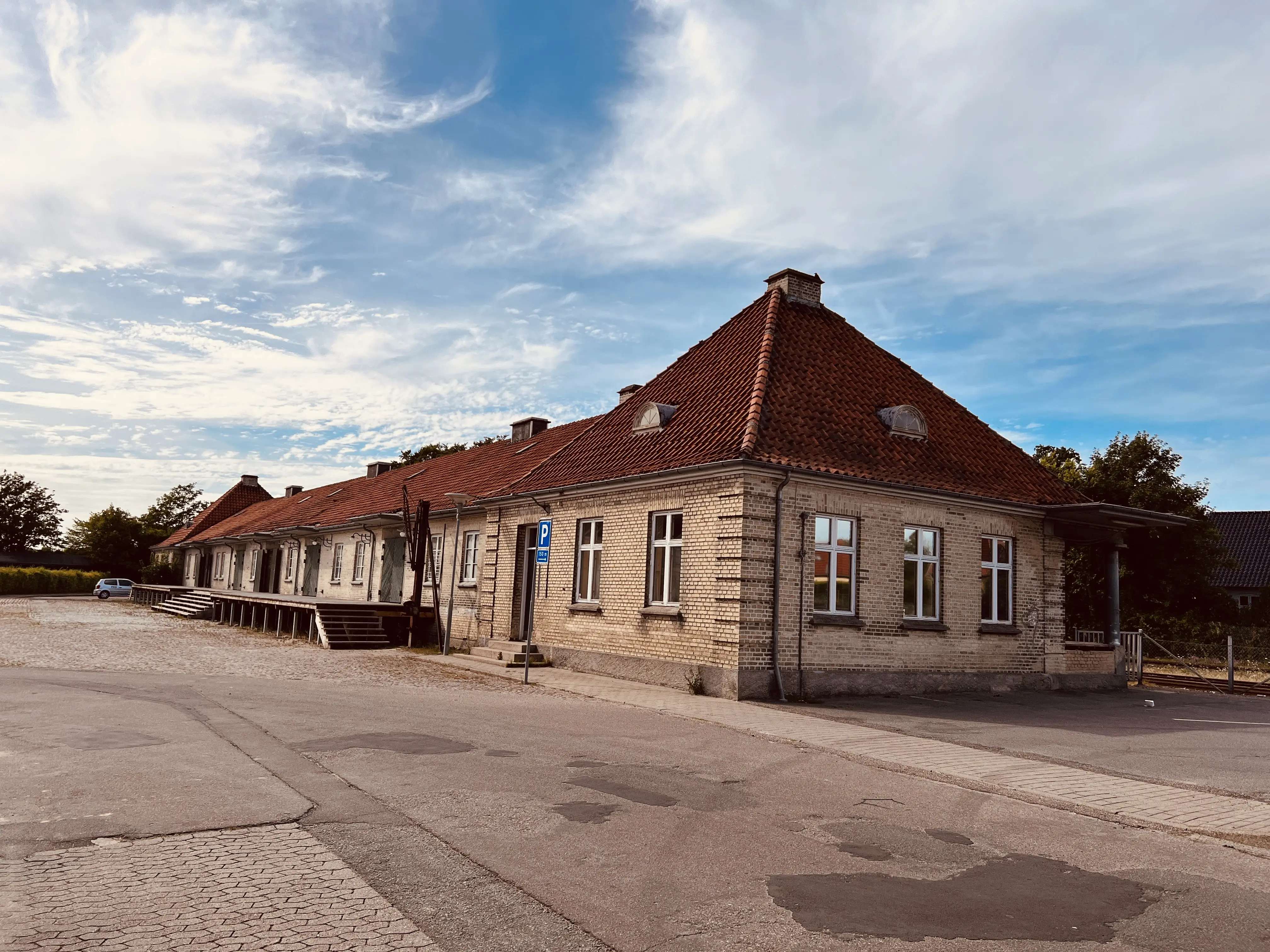 Billede af Maribo Stations varehus. Billede af Maribo Stations varehus.