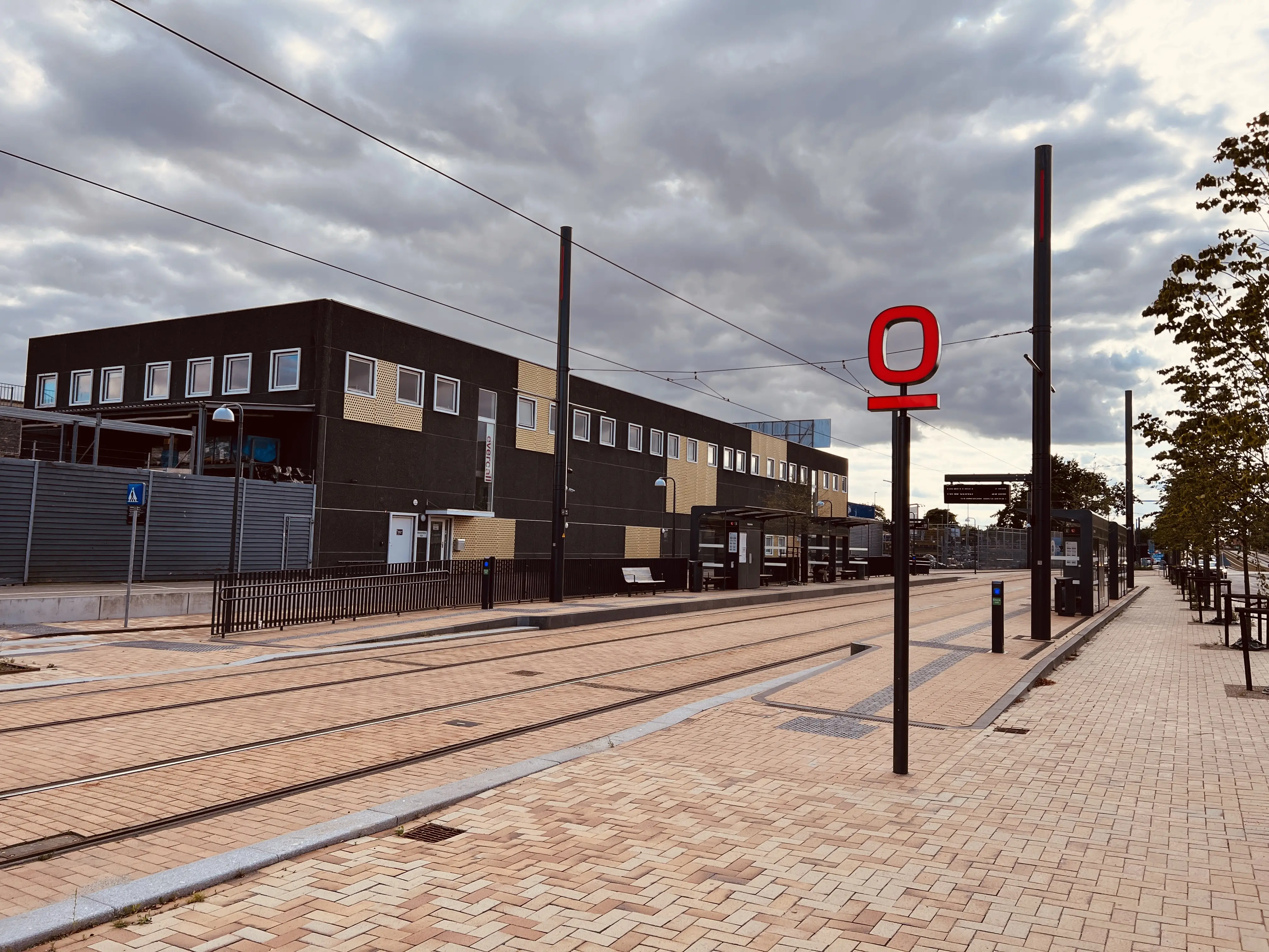 Billede af Vesterbro Letbanestation. Billede af Vesterbro Letbanestation.