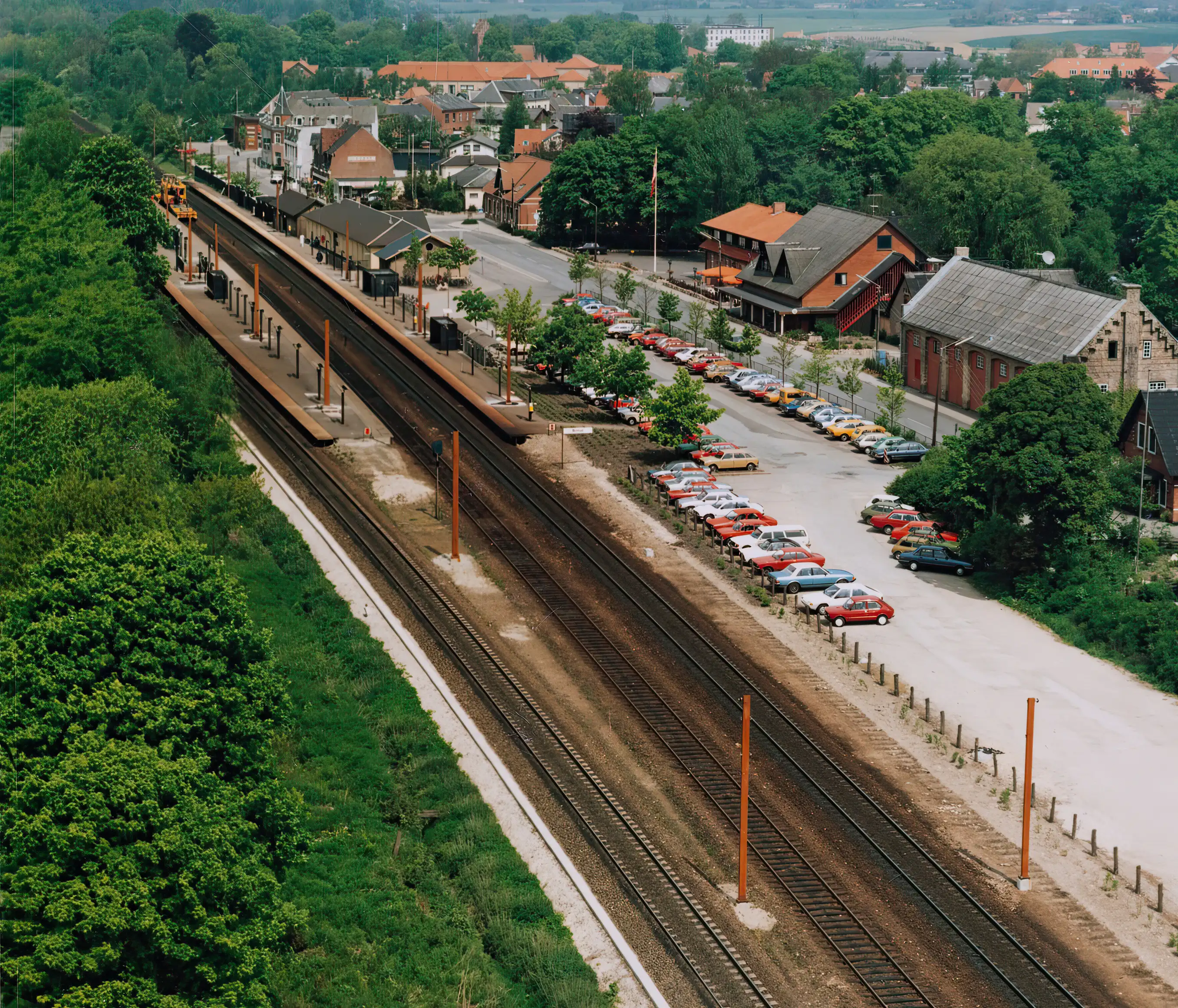 Billede af Borup Station - her under elektrificering af vestbanen.