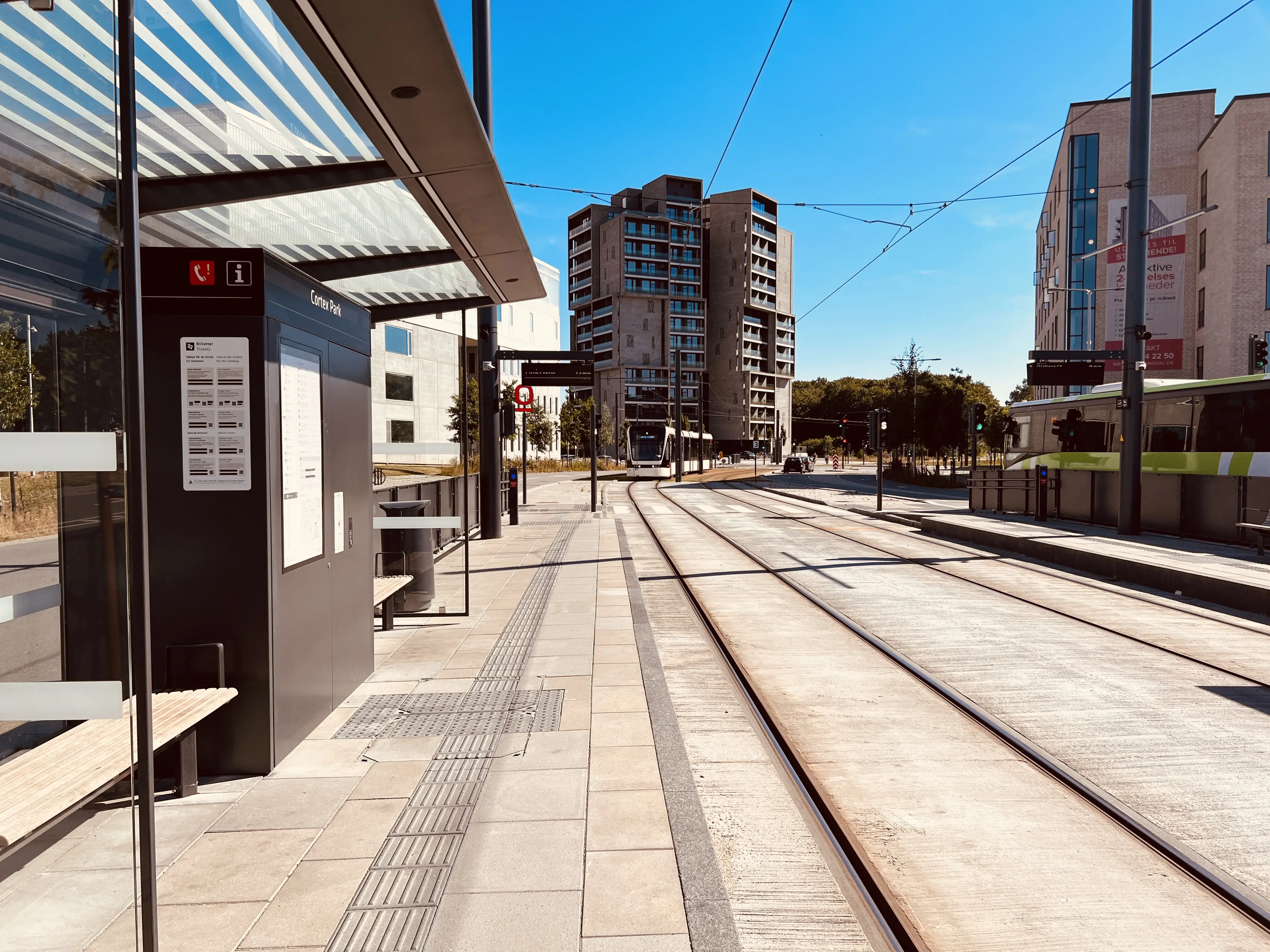 Billede af Cortex Park Letbanestation. Billede af Cortex Park Letbanestation.