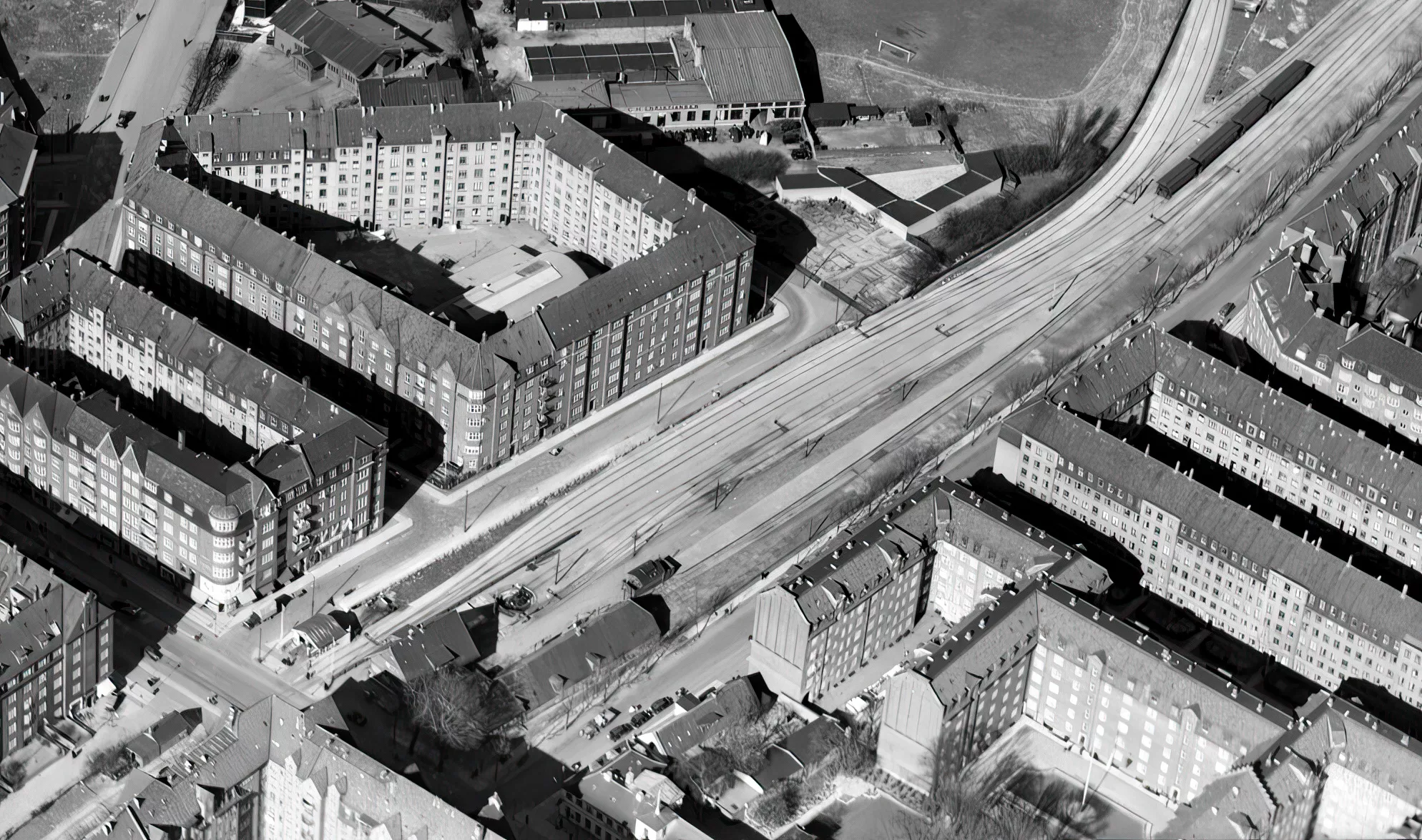 Billede af Amagerbro Station lige inden nedrivelsen i april 1938. Billede af Amagerbro Station lige inden nedrivelsen i april 1938.