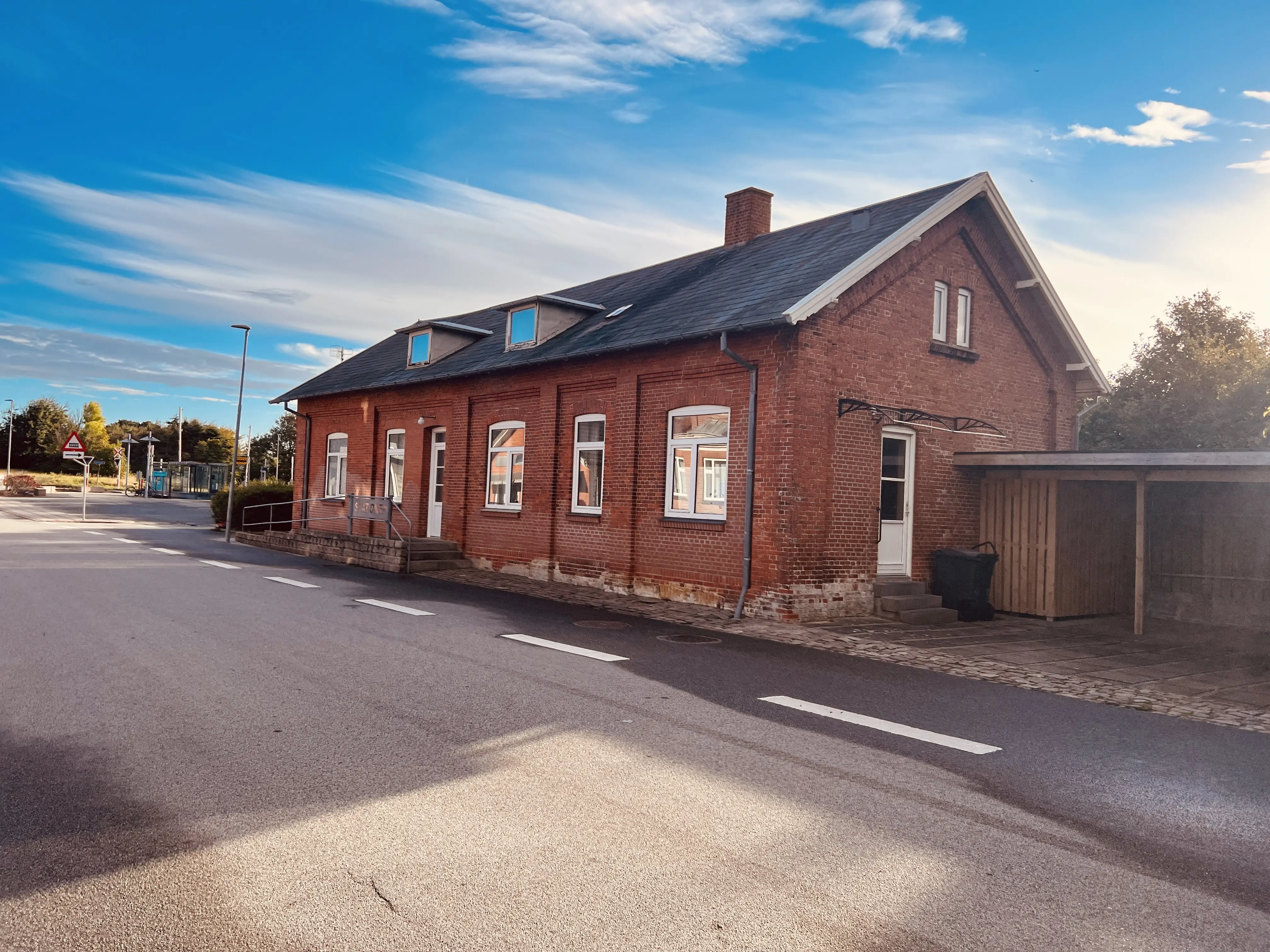 Billede af Uglev Station. Billede af Uglev Station.